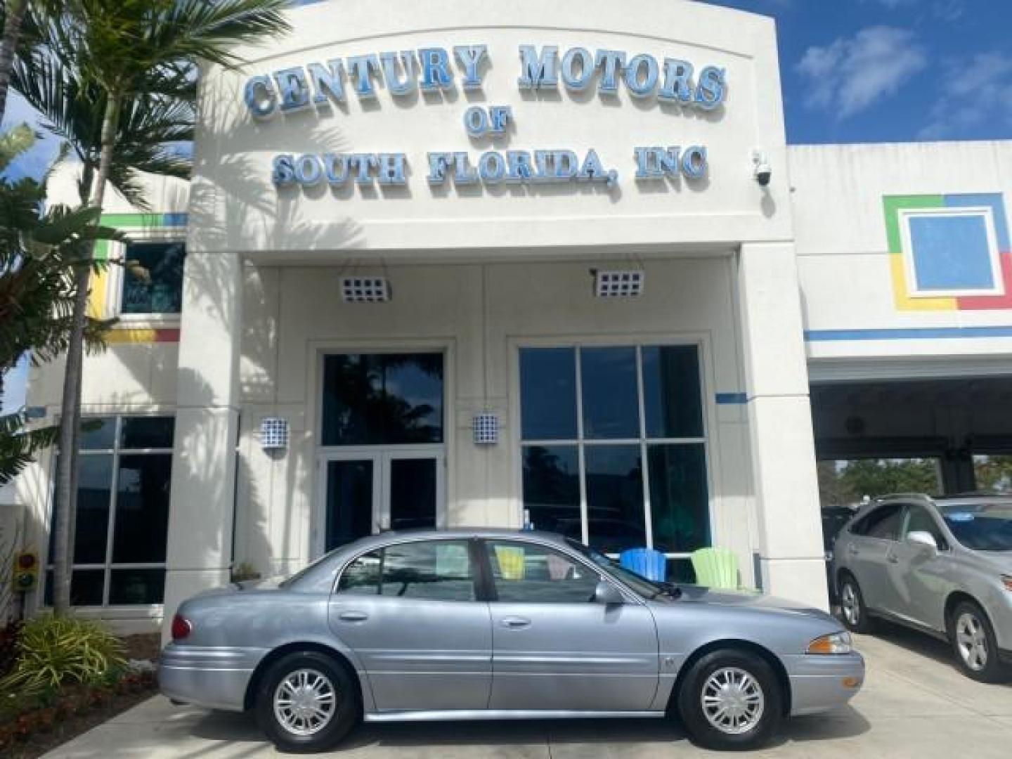 2005 Platinum Metallic /Gray Buick LeSabre Custom 1 OWNER LOW MILES 34,370 (1G4HP52K15U) with an 3.8L 3800 V6 SFI Engine engine, Automatic transmission, located at 4701 North Dixie Hwy, Pompano Beach, FL, 33064, (954) 422-2889, 26.240938, -80.123474 - OUR WEBPAGE FLORIDACARS1.COM HAS OVER 100 PHOTOS AND FREE CARFAX LINK 2005 BUICK LESABRE CUSTOM VIN: 1G4HP52K15U173399 1 G 4 H P 5 2 K 1 5 U 1 7 3 3 9 9 SEDAN 4 DR 3.8L V6 F OHV 29 MPG GASOLINE FRONT WHEEL DRIVE Top Features Alloy Wheels Cloth Seats Basic Features ABS Brakes CD Audio Power Mirrors S - Photo#0