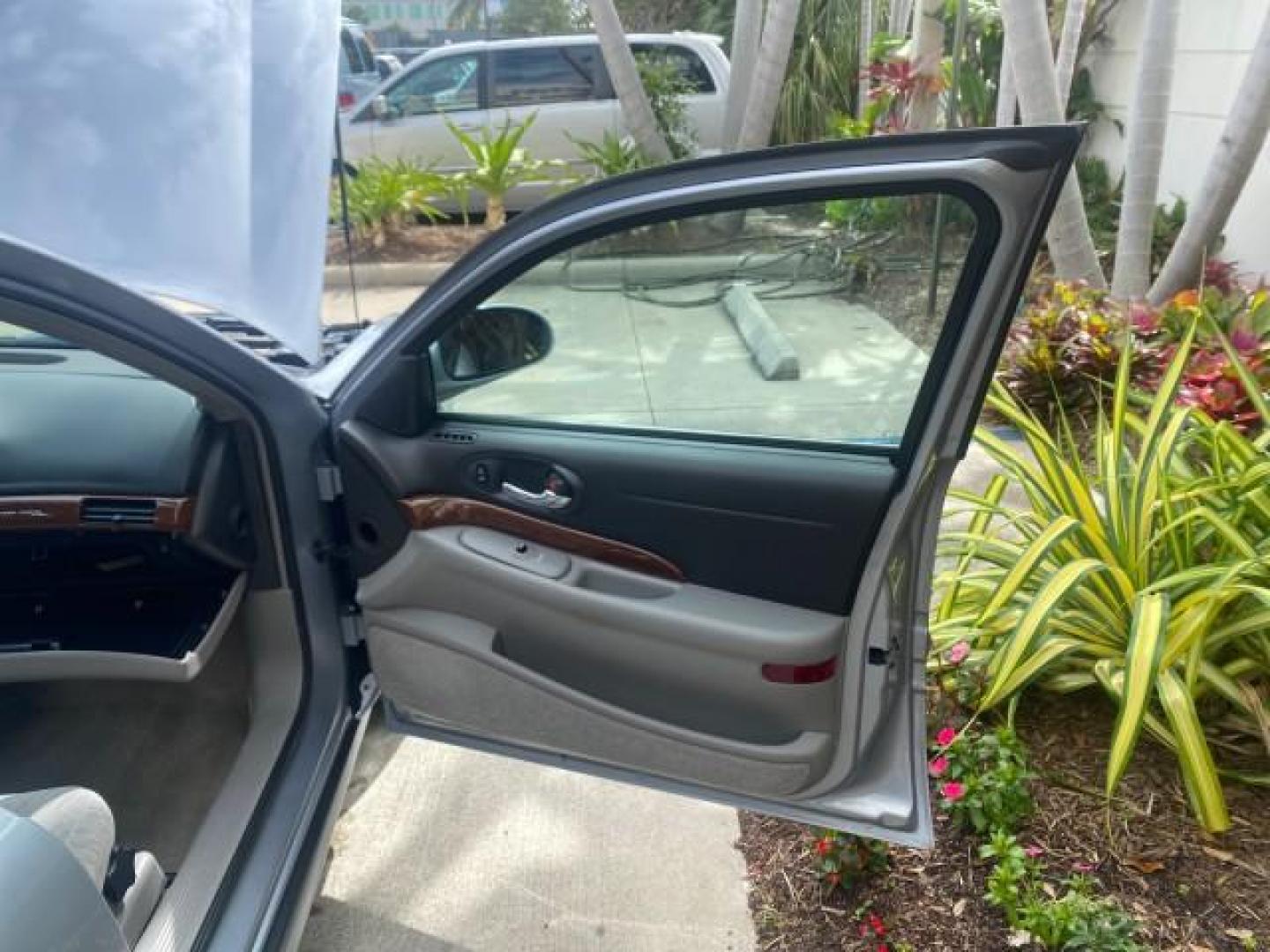 2005 Platinum Metallic /Gray Buick LeSabre Custom 1 OWNER LOW MILES 34,370 (1G4HP52K15U) with an 3.8L 3800 V6 SFI Engine engine, Automatic transmission, located at 4701 North Dixie Hwy, Pompano Beach, FL, 33064, (954) 422-2889, 26.240938, -80.123474 - OUR WEBPAGE FLORIDACARS1.COM HAS OVER 100 PHOTOS AND FREE CARFAX LINK 2005 BUICK LESABRE CUSTOM VIN: 1G4HP52K15U173399 1 G 4 H P 5 2 K 1 5 U 1 7 3 3 9 9 SEDAN 4 DR 3.8L V6 F OHV 29 MPG GASOLINE FRONT WHEEL DRIVE Top Features Alloy Wheels Cloth Seats Basic Features ABS Brakes CD Audio Power Mirrors S - Photo#11