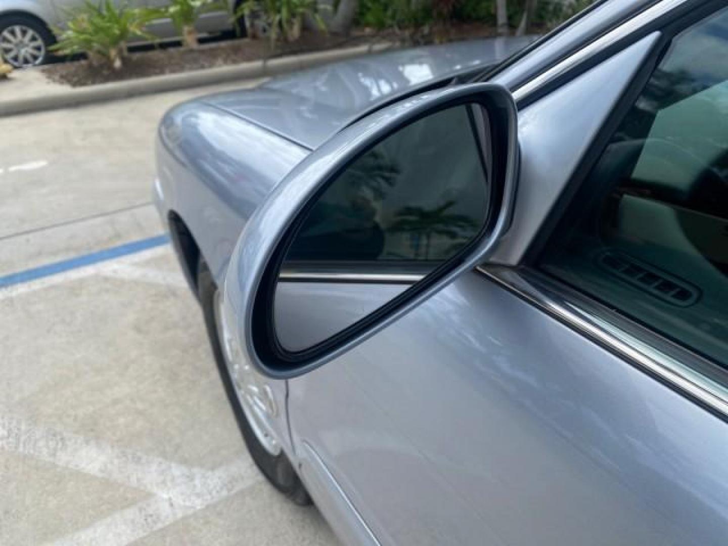 2005 Platinum Metallic /Gray Buick LeSabre Custom 1 OWNER LOW MILES 34,370 (1G4HP52K15U) with an 3.8L 3800 V6 SFI Engine engine, Automatic transmission, located at 4701 North Dixie Hwy, Pompano Beach, FL, 33064, (954) 422-2889, 26.240938, -80.123474 - OUR WEBPAGE FLORIDACARS1.COM HAS OVER 100 PHOTOS AND FREE CARFAX LINK 2005 BUICK LESABRE CUSTOM VIN: 1G4HP52K15U173399 1 G 4 H P 5 2 K 1 5 U 1 7 3 3 9 9 SEDAN 4 DR 3.8L V6 F OHV 29 MPG GASOLINE FRONT WHEEL DRIVE Top Features Alloy Wheels Cloth Seats Basic Features ABS Brakes CD Audio Power Mirrors S - Photo#28