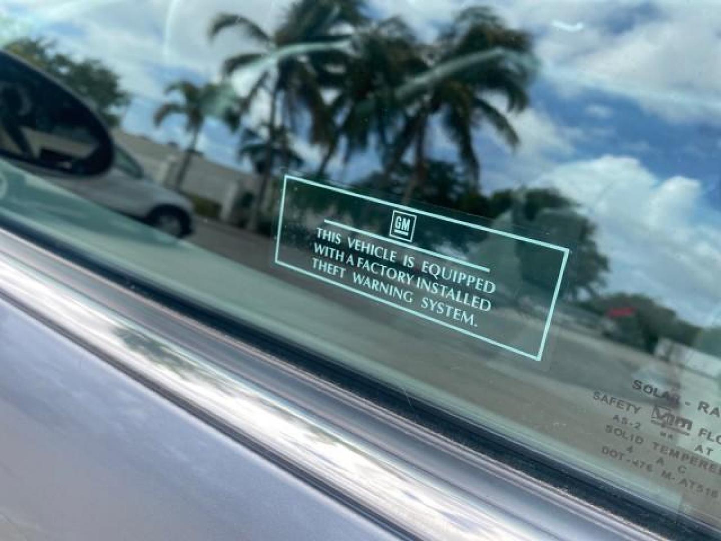 2005 Platinum Metallic /Gray Buick LeSabre Custom 1 OWNER LOW MILES 34,370 (1G4HP52K15U) with an 3.8L 3800 V6 SFI Engine engine, Automatic transmission, located at 4701 North Dixie Hwy, Pompano Beach, FL, 33064, (954) 422-2889, 26.240938, -80.123474 - OUR WEBPAGE FLORIDACARS1.COM HAS OVER 100 PHOTOS AND FREE CARFAX LINK 2005 BUICK LESABRE CUSTOM VIN: 1G4HP52K15U173399 1 G 4 H P 5 2 K 1 5 U 1 7 3 3 9 9 SEDAN 4 DR 3.8L V6 F OHV 29 MPG GASOLINE FRONT WHEEL DRIVE Top Features Alloy Wheels Cloth Seats Basic Features ABS Brakes CD Audio Power Mirrors S - Photo#31