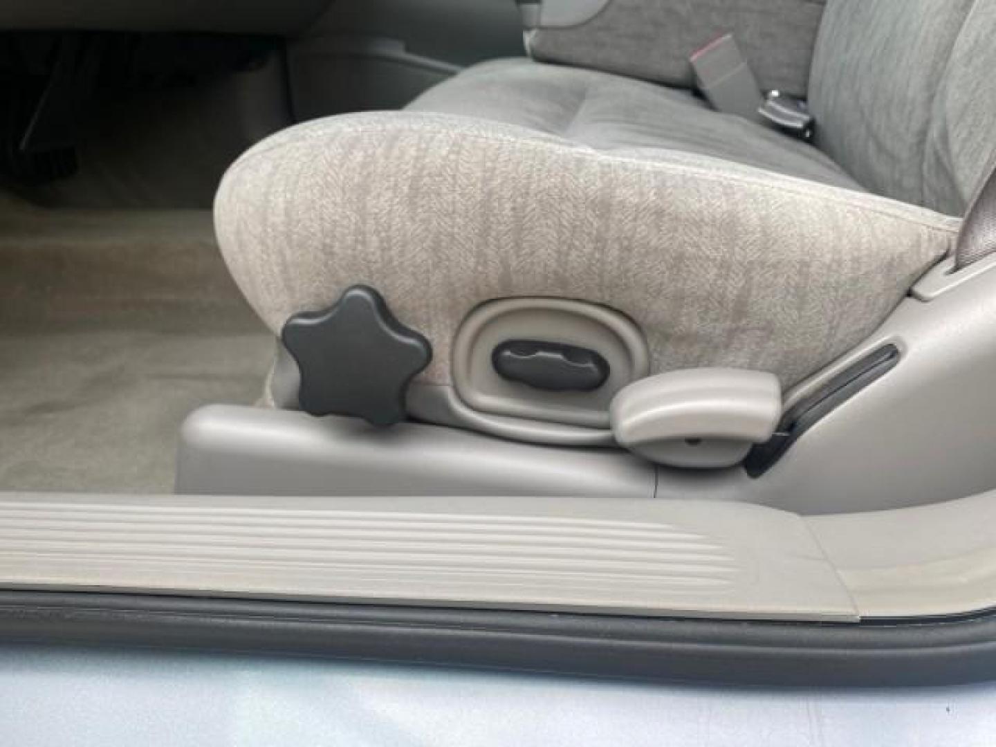2005 Platinum Metallic /Gray Buick LeSabre Custom 1 OWNER LOW MILES 34,370 (1G4HP52K15U) with an 3.8L 3800 V6 SFI Engine engine, Automatic transmission, located at 4701 North Dixie Hwy, Pompano Beach, FL, 33064, (954) 422-2889, 26.240938, -80.123474 - OUR WEBPAGE FLORIDACARS1.COM HAS OVER 100 PHOTOS AND FREE CARFAX LINK 2005 BUICK LESABRE CUSTOM VIN: 1G4HP52K15U173399 1 G 4 H P 5 2 K 1 5 U 1 7 3 3 9 9 SEDAN 4 DR 3.8L V6 F OHV 29 MPG GASOLINE FRONT WHEEL DRIVE Top Features Alloy Wheels Cloth Seats Basic Features ABS Brakes CD Audio Power Mirrors S - Photo#33