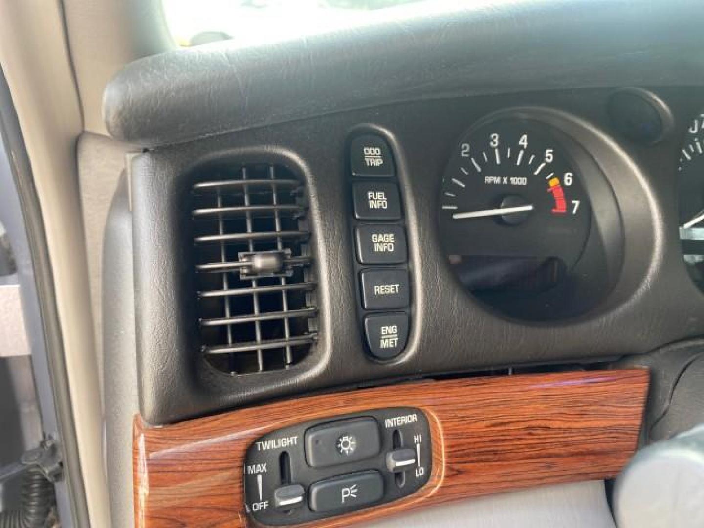 2005 Platinum Metallic /Gray Buick LeSabre Custom 1 OWNER LOW MILES 34,370 (1G4HP52K15U) with an 3.8L 3800 V6 SFI Engine engine, Automatic transmission, located at 4701 North Dixie Hwy, Pompano Beach, FL, 33064, (954) 422-2889, 26.240938, -80.123474 - OUR WEBPAGE FLORIDACARS1.COM HAS OVER 100 PHOTOS AND FREE CARFAX LINK 2005 BUICK LESABRE CUSTOM VIN: 1G4HP52K15U173399 1 G 4 H P 5 2 K 1 5 U 1 7 3 3 9 9 SEDAN 4 DR 3.8L V6 F OHV 29 MPG GASOLINE FRONT WHEEL DRIVE Top Features Alloy Wheels Cloth Seats Basic Features ABS Brakes CD Audio Power Mirrors S - Photo#43