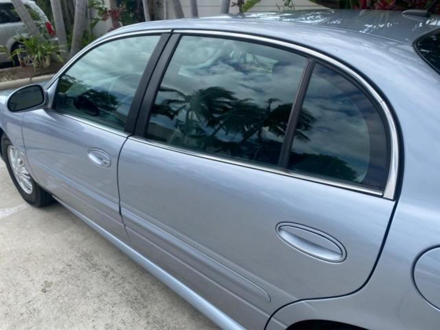 2005 Platinum Metallic /Gray Buick LeSabre Custom 1 OWNER LOW MILES 34,370 (1G4HP52K15U) with an 3.8L 3800 V6 SFI Engine engine, Automatic transmission, located at 4701 North Dixie Hwy, Pompano Beach, FL, 33064, (954) 422-2889, 26.240938, -80.123474 - OUR WEBPAGE FLORIDACARS1.COM HAS OVER 100 PHOTOS AND FREE CARFAX LINK 2005 BUICK LESABRE CUSTOM VIN: 1G4HP52K15U173399 1 G 4 H P 5 2 K 1 5 U 1 7 3 3 9 9 SEDAN 4 DR 3.8L V6 F OHV 29 MPG GASOLINE FRONT WHEEL DRIVE Top Features Alloy Wheels Cloth Seats Basic Features ABS Brakes CD Audio Power Mirrors S - Photo#58