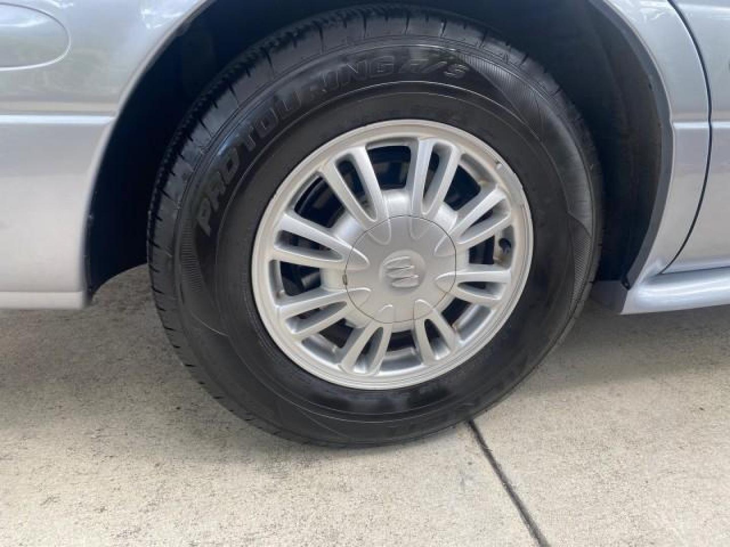 2005 Platinum Metallic /Gray Buick LeSabre Custom 1 OWNER LOW MILES 34,370 (1G4HP52K15U) with an 3.8L 3800 V6 SFI Engine engine, Automatic transmission, located at 4701 North Dixie Hwy, Pompano Beach, FL, 33064, (954) 422-2889, 26.240938, -80.123474 - OUR WEBPAGE FLORIDACARS1.COM HAS OVER 100 PHOTOS AND FREE CARFAX LINK 2005 BUICK LESABRE CUSTOM VIN: 1G4HP52K15U173399 1 G 4 H P 5 2 K 1 5 U 1 7 3 3 9 9 SEDAN 4 DR 3.8L V6 F OHV 29 MPG GASOLINE FRONT WHEEL DRIVE Top Features Alloy Wheels Cloth Seats Basic Features ABS Brakes CD Audio Power Mirrors S - Photo#78