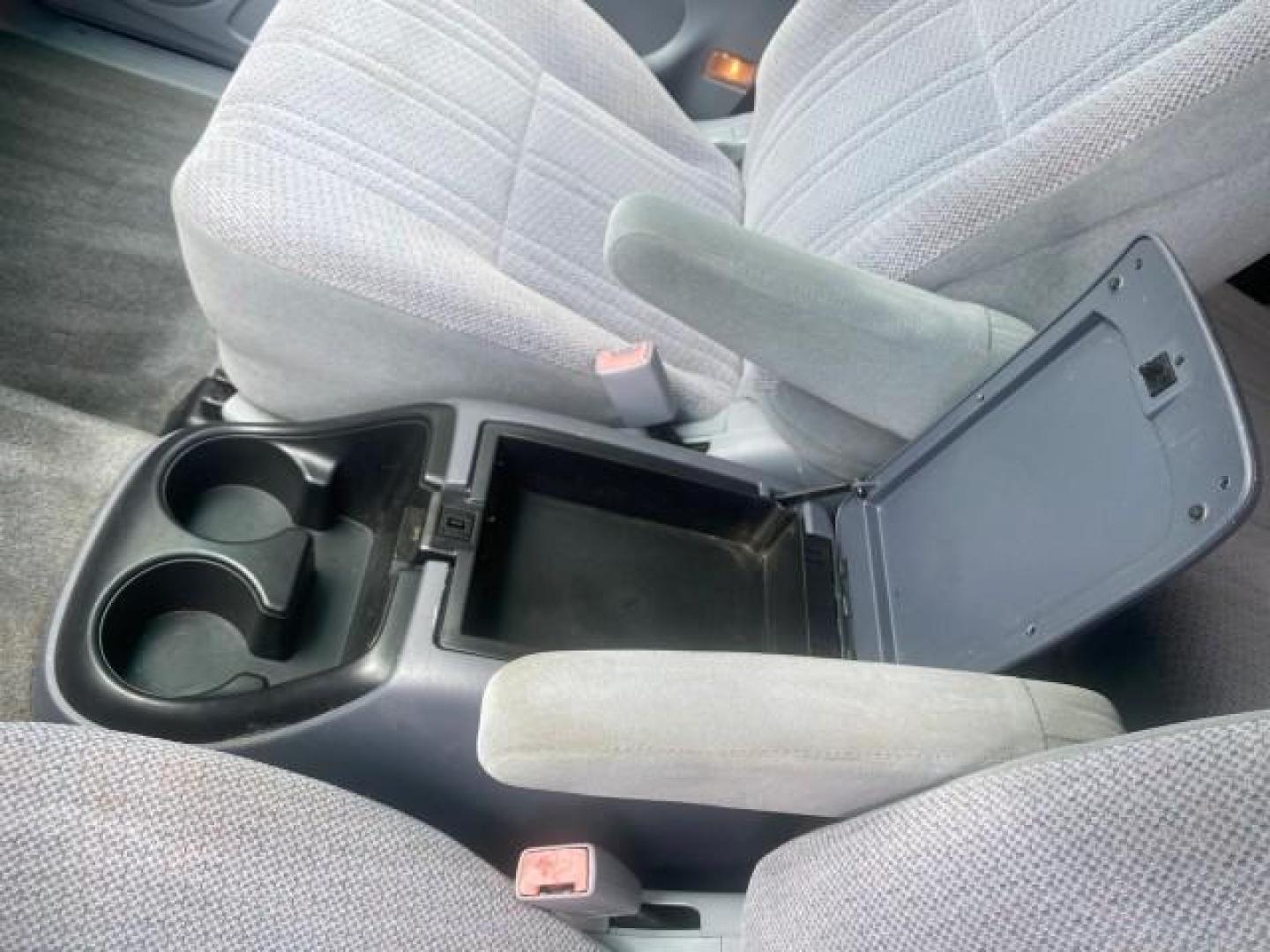 2000 Stellar Blue Pearl /Gray Toyota Tundra V8 SR5 FLORIDA LIKE NEW (5TBRT3410YS) with an 4.7L DOHC EFI 32-Valve V8 i-Force Engine engine, Automatic transmission, located at 4701 North Dixie Hwy, Pompano Beach, FL, 33064, (954) 422-2889, 26.240938, -80.123474 - OUR WEBPAGE FLORIDACARS1.COM HAS OVER 100 PHOTOS AND FREE CARFAX LINK 2000 TOYOTA TUNDRA SR5 VIN: 5TBRT3410YS002335 5 T B R T 3 4 1 0 Y S 0 0 2 3 3 5 4 DOOR EXTENDED CAB PICKUP 4.7L V8 F DOHC 32V GASOLINE REAR WHEEL DRIVE Highlighted Features Bed Liner Cloth Seats ABS Brakes Automatic Transmission P - Photo#55