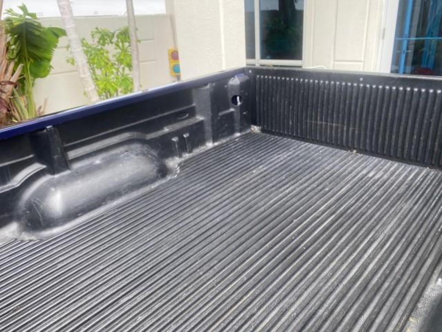 2000 Stellar Blue Pearl /Gray Toyota Tundra V8 SR5 FLORIDA LIKE NEW (5TBRT3410YS) with an 4.7L DOHC EFI 32-Valve V8 i-Force Engine engine, Automatic transmission, located at 4701 North Dixie Hwy, Pompano Beach, FL, 33064, (954) 422-2889, 26.240938, -80.123474 - OUR WEBPAGE FLORIDACARS1.COM HAS OVER 100 PHOTOS AND FREE CARFAX LINK 2000 TOYOTA TUNDRA SR5 VIN: 5TBRT3410YS002335 5 T B R T 3 4 1 0 Y S 0 0 2 3 3 5 4 DOOR EXTENDED CAB PICKUP 4.7L V8 F DOHC 32V GASOLINE REAR WHEEL DRIVE Highlighted Features Bed Liner Cloth Seats ABS Brakes Automatic Transmission P - Photo#72