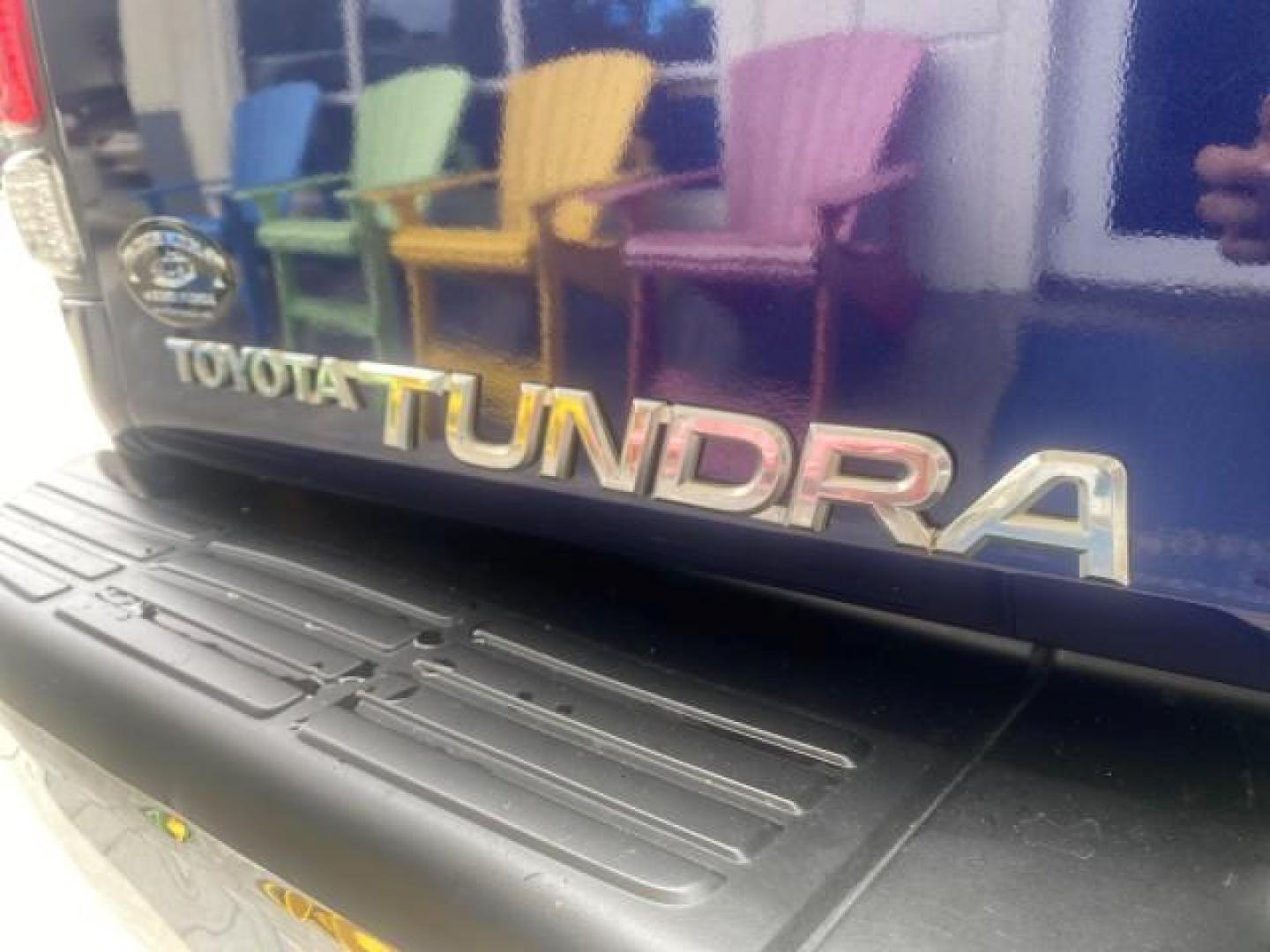 2000 Stellar Blue Pearl /Gray Toyota Tundra V8 SR5 FLORIDA LIKE NEW (5TBRT3410YS) with an 4.7L DOHC EFI 32-Valve V8 i-Force Engine engine, Automatic transmission, located at 4701 North Dixie Hwy, Pompano Beach, FL, 33064, (954) 422-2889, 26.240938, -80.123474 - OUR WEBPAGE FLORIDACARS1.COM HAS OVER 100 PHOTOS AND FREE CARFAX LINK 2000 TOYOTA TUNDRA SR5 VIN: 5TBRT3410YS002335 5 T B R T 3 4 1 0 Y S 0 0 2 3 3 5 4 DOOR EXTENDED CAB PICKUP 4.7L V8 F DOHC 32V GASOLINE REAR WHEEL DRIVE Highlighted Features Bed Liner Cloth Seats ABS Brakes Automatic Transmission P - Photo#80