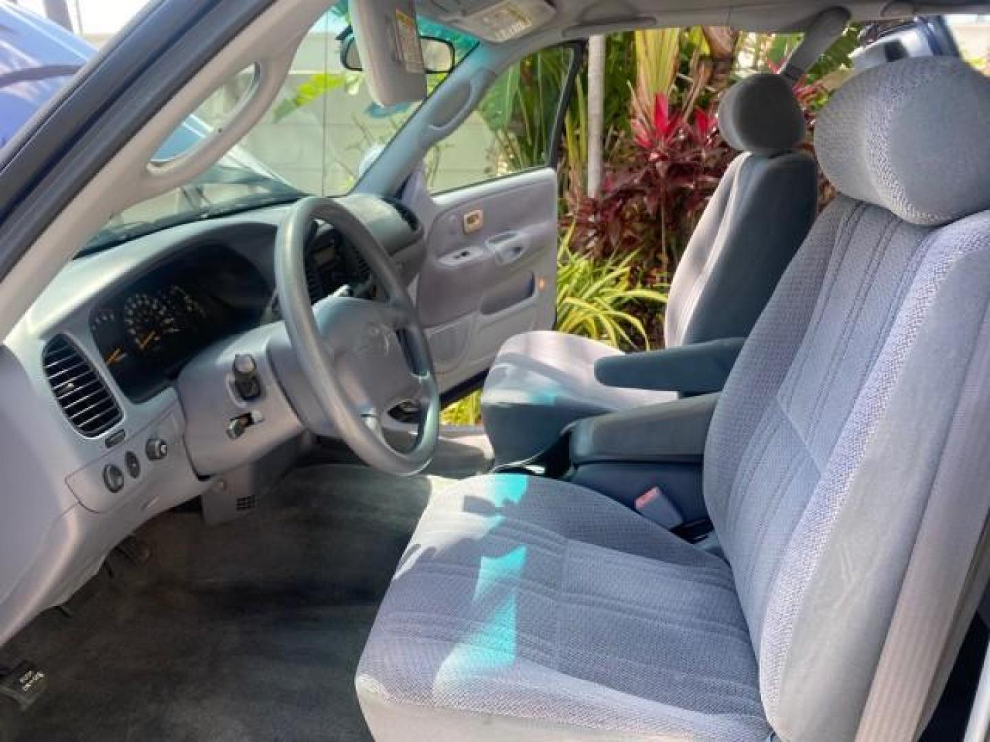 2000 Stellar Blue Pearl /Gray Toyota Tundra V 8 SR5 FLORIDA LIKE NEW (5TBRT3410YS) with an 4.7L DOHC EFI 32-Valve V8 i-Force Engine engine, Automatic transmission, located at 4701 North Dixie Hwy, Pompano Beach, FL, 33064, (954) 422-2889, 26.240938, -80.123474 - OUR WEBPAGE FLORIDACARS1.COM HAS OVER 100 PHOTOS AND FREE CARFAX LINK 2000 TOYOTA TUNDRA SR5 VIN: 5TBRT3410YS002335 5 T B R T 3 4 1 0 Y S 0 0 2 3 3 5 4 DOOR EXTENDED CAB PICKUP 4.7L V8 F DOHC 32V GASOLINE REAR WHEEL DRIVE Highlighted Features Bed Liner Cloth Seats ABS Brakes Automatic Transmission P - Photo#10