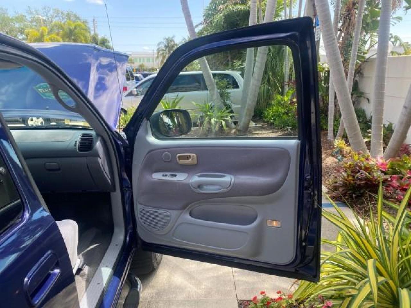 2000 Stellar Blue Pearl /Gray Toyota Tundra V 8 SR5 FLORIDA LIKE NEW (5TBRT3410YS) with an 4.7L DOHC EFI 32-Valve V8 i-Force Engine engine, Automatic transmission, located at 4701 North Dixie Hwy, Pompano Beach, FL, 33064, (954) 422-2889, 26.240938, -80.123474 - OUR WEBPAGE FLORIDACARS1.COM HAS OVER 100 PHOTOS AND FREE CARFAX LINK 2000 TOYOTA TUNDRA SR5 VIN: 5TBRT3410YS002335 5 T B R T 3 4 1 0 Y S 0 0 2 3 3 5 4 DOOR EXTENDED CAB PICKUP 4.7L V8 F DOHC 32V GASOLINE REAR WHEEL DRIVE Highlighted Features Bed Liner Cloth Seats ABS Brakes Automatic Transmission P - Photo#11
