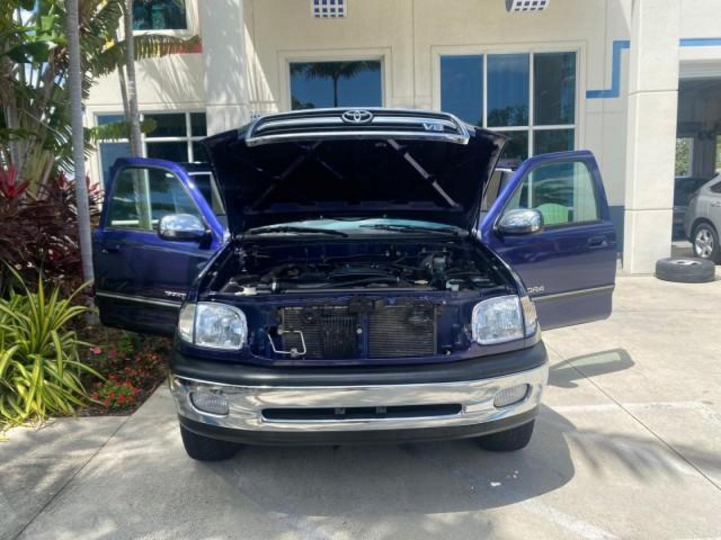 2000 Stellar Blue Pearl /Gray Toyota Tundra V 8 SR5 FLORIDA LIKE NEW (5TBRT3410YS) with an 4.7L DOHC EFI 32-Valve V8 i-Force Engine engine, Automatic transmission, located at 4701 North Dixie Hwy, Pompano Beach, FL, 33064, (954) 422-2889, 26.240938, -80.123474 - OUR WEBPAGE FLORIDACARS1.COM HAS OVER 100 PHOTOS AND FREE CARFAX LINK 2000 TOYOTA TUNDRA SR5 VIN: 5TBRT3410YS002335 5 T B R T 3 4 1 0 Y S 0 0 2 3 3 5 4 DOOR EXTENDED CAB PICKUP 4.7L V8 F DOHC 32V GASOLINE REAR WHEEL DRIVE Highlighted Features Bed Liner Cloth Seats ABS Brakes Automatic Transmission P - Photo#16
