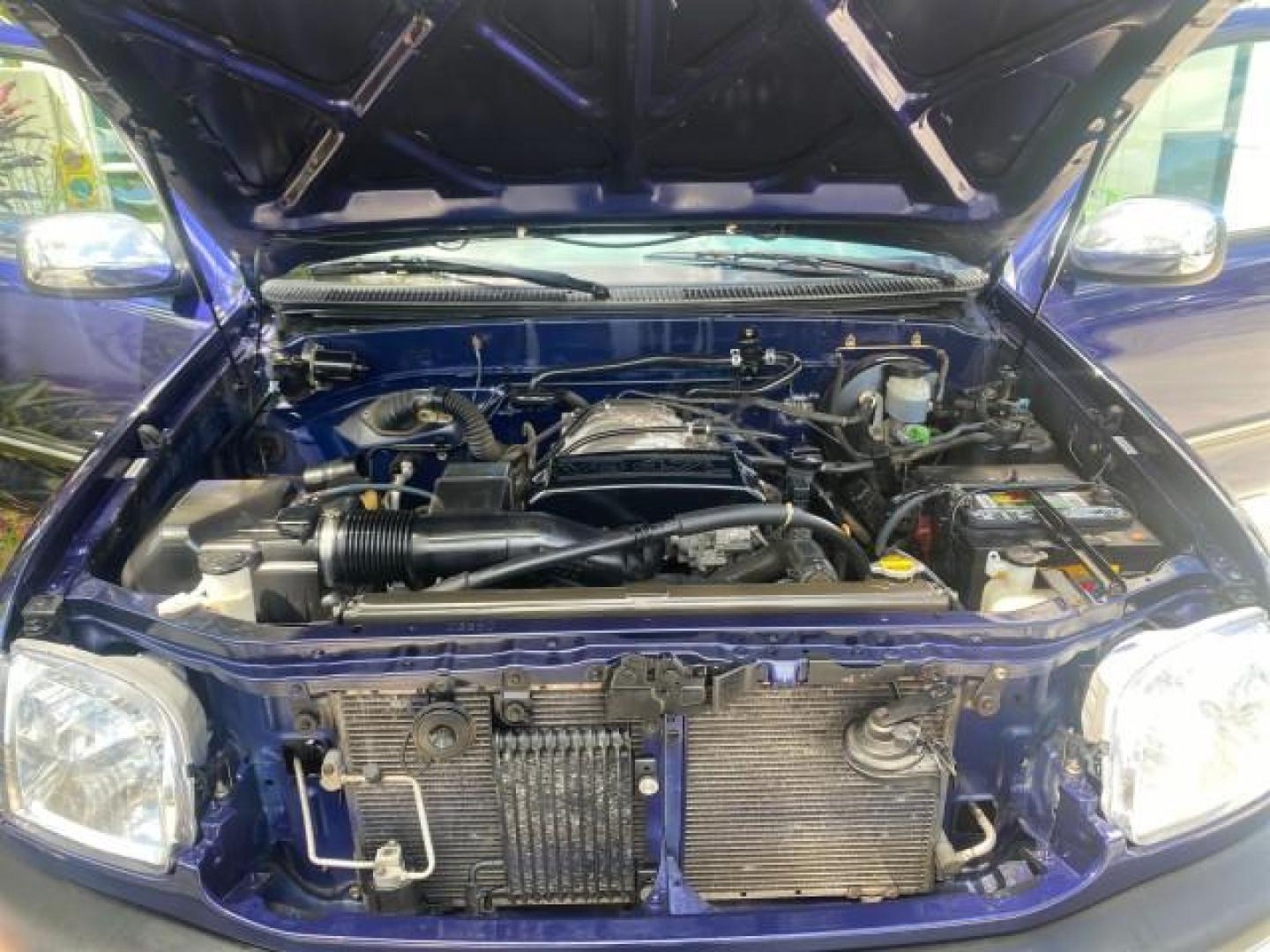 2000 Stellar Blue Pearl /Gray Toyota Tundra V 8 SR5 FLORIDA LIKE NEW (5TBRT3410YS) with an 4.7L DOHC EFI 32-Valve V8 i-Force Engine engine, Automatic transmission, located at 4701 North Dixie Hwy, Pompano Beach, FL, 33064, (954) 422-2889, 26.240938, -80.123474 - OUR WEBPAGE FLORIDACARS1.COM HAS OVER 100 PHOTOS AND FREE CARFAX LINK 2000 TOYOTA TUNDRA SR5 VIN: 5TBRT3410YS002335 5 T B R T 3 4 1 0 Y S 0 0 2 3 3 5 4 DOOR EXTENDED CAB PICKUP 4.7L V8 F DOHC 32V GASOLINE REAR WHEEL DRIVE Highlighted Features Bed Liner Cloth Seats ABS Brakes Automatic Transmission P - Photo#17