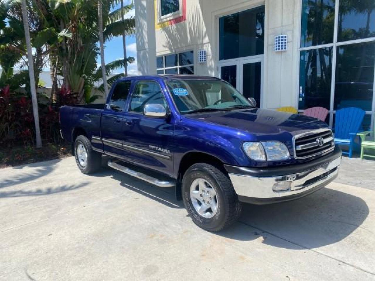 2000 Stellar Blue Pearl /Gray Toyota Tundra V 8 SR5 FLORIDA LIKE NEW (5TBRT3410YS) with an 4.7L DOHC EFI 32-Valve V8 i-Force Engine engine, Automatic transmission, located at 4701 North Dixie Hwy, Pompano Beach, FL, 33064, (954) 422-2889, 26.240938, -80.123474 - OUR WEBPAGE FLORIDACARS1.COM HAS OVER 100 PHOTOS AND FREE CARFAX LINK 2000 TOYOTA TUNDRA SR5 VIN: 5TBRT3410YS002335 5 T B R T 3 4 1 0 Y S 0 0 2 3 3 5 4 DOOR EXTENDED CAB PICKUP 4.7L V8 F DOHC 32V GASOLINE REAR WHEEL DRIVE Highlighted Features Bed Liner Cloth Seats ABS Brakes Automatic Transmission P - Photo#1