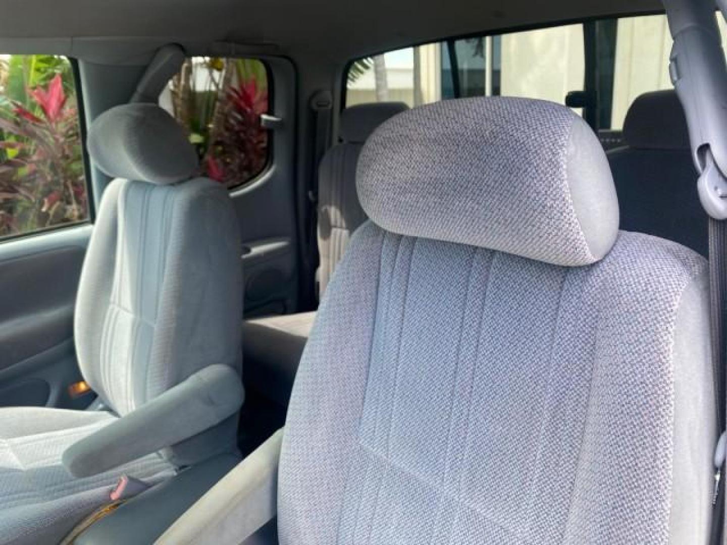 2000 Stellar Blue Pearl /Gray Toyota Tundra V 8 SR5 FLORIDA LIKE NEW (5TBRT3410YS) with an 4.7L DOHC EFI 32-Valve V8 i-Force Engine engine, Automatic transmission, located at 4701 North Dixie Hwy, Pompano Beach, FL, 33064, (954) 422-2889, 26.240938, -80.123474 - OUR WEBPAGE FLORIDACARS1.COM HAS OVER 100 PHOTOS AND FREE CARFAX LINK 2000 TOYOTA TUNDRA SR5 VIN: 5TBRT3410YS002335 5 T B R T 3 4 1 0 Y S 0 0 2 3 3 5 4 DOOR EXTENDED CAB PICKUP 4.7L V8 F DOHC 32V GASOLINE REAR WHEEL DRIVE Highlighted Features Bed Liner Cloth Seats ABS Brakes Automatic Transmission P - Photo#34