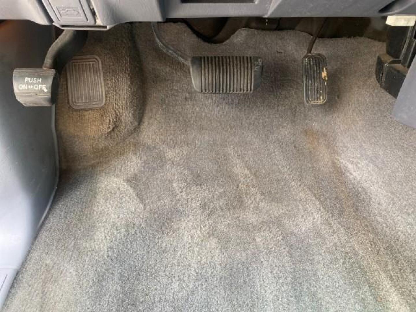 2000 Stellar Blue Pearl /Gray Toyota Tundra V 8 SR5 FLORIDA LIKE NEW (5TBRT3410YS) with an 4.7L DOHC EFI 32-Valve V8 i-Force Engine engine, Automatic transmission, located at 4701 North Dixie Hwy, Pompano Beach, FL, 33064, (954) 422-2889, 26.240938, -80.123474 - OUR WEBPAGE FLORIDACARS1.COM HAS OVER 100 PHOTOS AND FREE CARFAX LINK 2000 TOYOTA TUNDRA SR5 VIN: 5TBRT3410YS002335 5 T B R T 3 4 1 0 Y S 0 0 2 3 3 5 4 DOOR EXTENDED CAB PICKUP 4.7L V8 F DOHC 32V GASOLINE REAR WHEEL DRIVE Highlighted Features Bed Liner Cloth Seats ABS Brakes Automatic Transmission P - Photo#43
