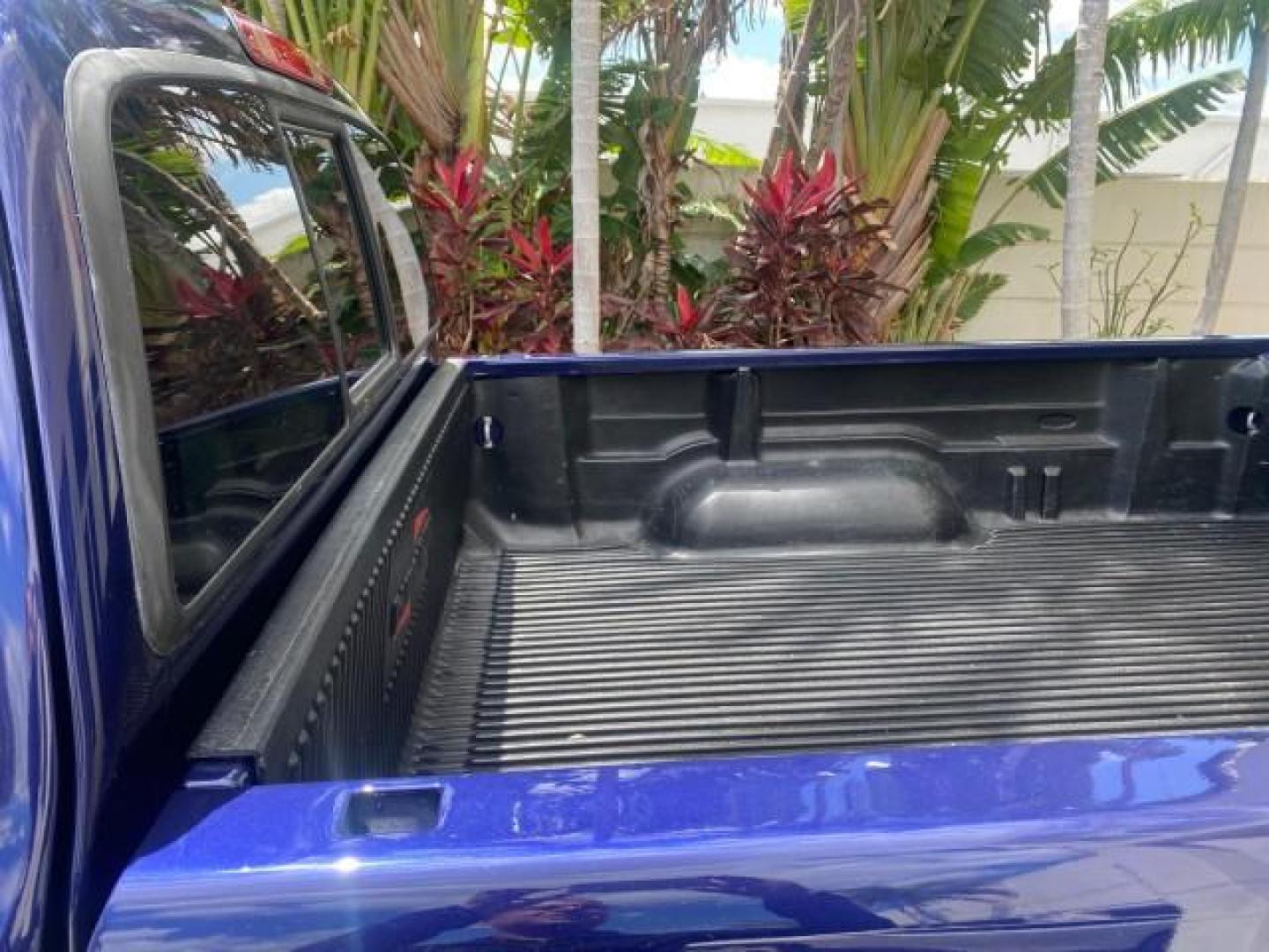 2000 Stellar Blue Pearl /Gray Toyota Tundra V 8 SR5 FLORIDA LIKE NEW (5TBRT3410YS) with an 4.7L DOHC EFI 32-Valve V8 i-Force Engine engine, Automatic transmission, located at 4701 North Dixie Hwy, Pompano Beach, FL, 33064, (954) 422-2889, 26.240938, -80.123474 - OUR WEBPAGE FLORIDACARS1.COM HAS OVER 100 PHOTOS AND FREE CARFAX LINK 2000 TOYOTA TUNDRA SR5 VIN: 5TBRT3410YS002335 5 T B R T 3 4 1 0 Y S 0 0 2 3 3 5 4 DOOR EXTENDED CAB PICKUP 4.7L V8 F DOHC 32V GASOLINE REAR WHEEL DRIVE Highlighted Features Bed Liner Cloth Seats ABS Brakes Automatic Transmission P - Photo#72