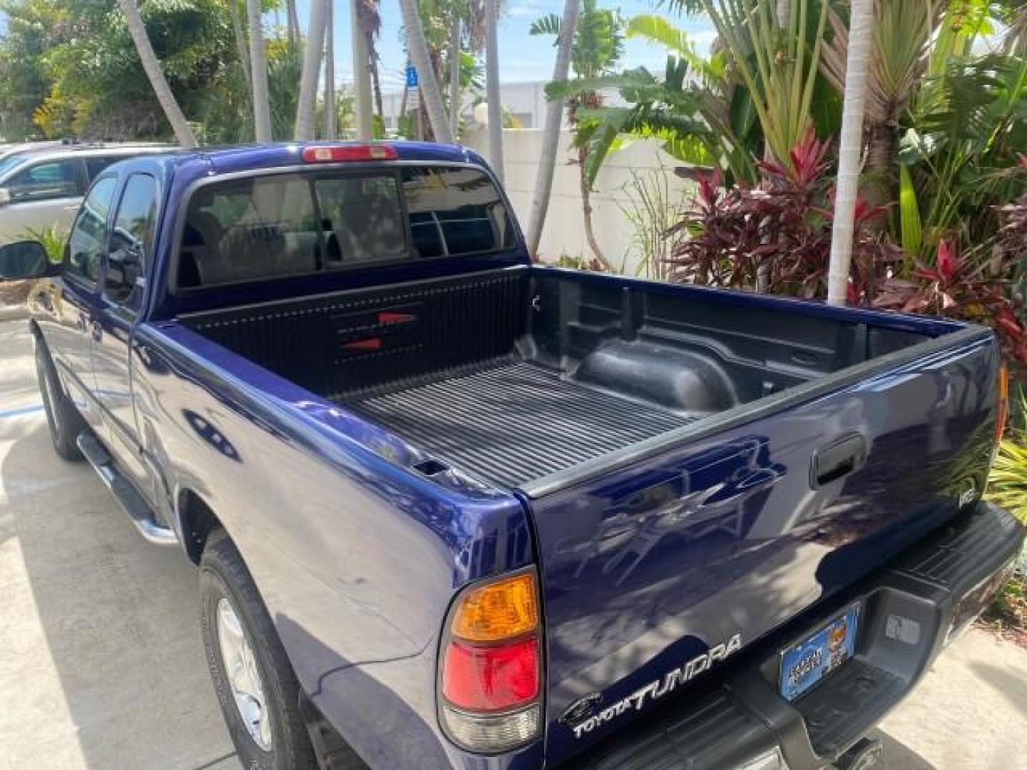 2000 Stellar Blue Pearl /Gray Toyota Tundra V 8 SR5 FLORIDA LIKE NEW (5TBRT3410YS) with an 4.7L DOHC EFI 32-Valve V8 i-Force Engine engine, Automatic transmission, located at 4701 North Dixie Hwy, Pompano Beach, FL, 33064, (954) 422-2889, 26.240938, -80.123474 - OUR WEBPAGE FLORIDACARS1.COM HAS OVER 100 PHOTOS AND FREE CARFAX LINK 2000 TOYOTA TUNDRA SR5 VIN: 5TBRT3410YS002335 5 T B R T 3 4 1 0 Y S 0 0 2 3 3 5 4 DOOR EXTENDED CAB PICKUP 4.7L V8 F DOHC 32V GASOLINE REAR WHEEL DRIVE Highlighted Features Bed Liner Cloth Seats ABS Brakes Automatic Transmission P - Photo#73