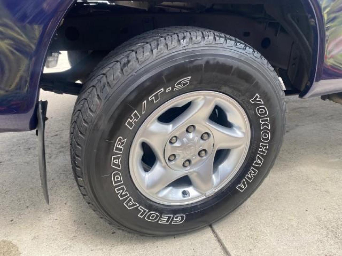 2000 Stellar Blue Pearl /Gray Toyota Tundra V 8 SR5 FLORIDA LIKE NEW (5TBRT3410YS) with an 4.7L DOHC EFI 32-Valve V8 i-Force Engine engine, Automatic transmission, located at 4701 North Dixie Hwy, Pompano Beach, FL, 33064, (954) 422-2889, 26.240938, -80.123474 - OUR WEBPAGE FLORIDACARS1.COM HAS OVER 100 PHOTOS AND FREE CARFAX LINK 2000 TOYOTA TUNDRA SR5 VIN: 5TBRT3410YS002335 5 T B R T 3 4 1 0 Y S 0 0 2 3 3 5 4 DOOR EXTENDED CAB PICKUP 4.7L V8 F DOHC 32V GASOLINE REAR WHEEL DRIVE Highlighted Features Bed Liner Cloth Seats ABS Brakes Automatic Transmission P - Photo#84