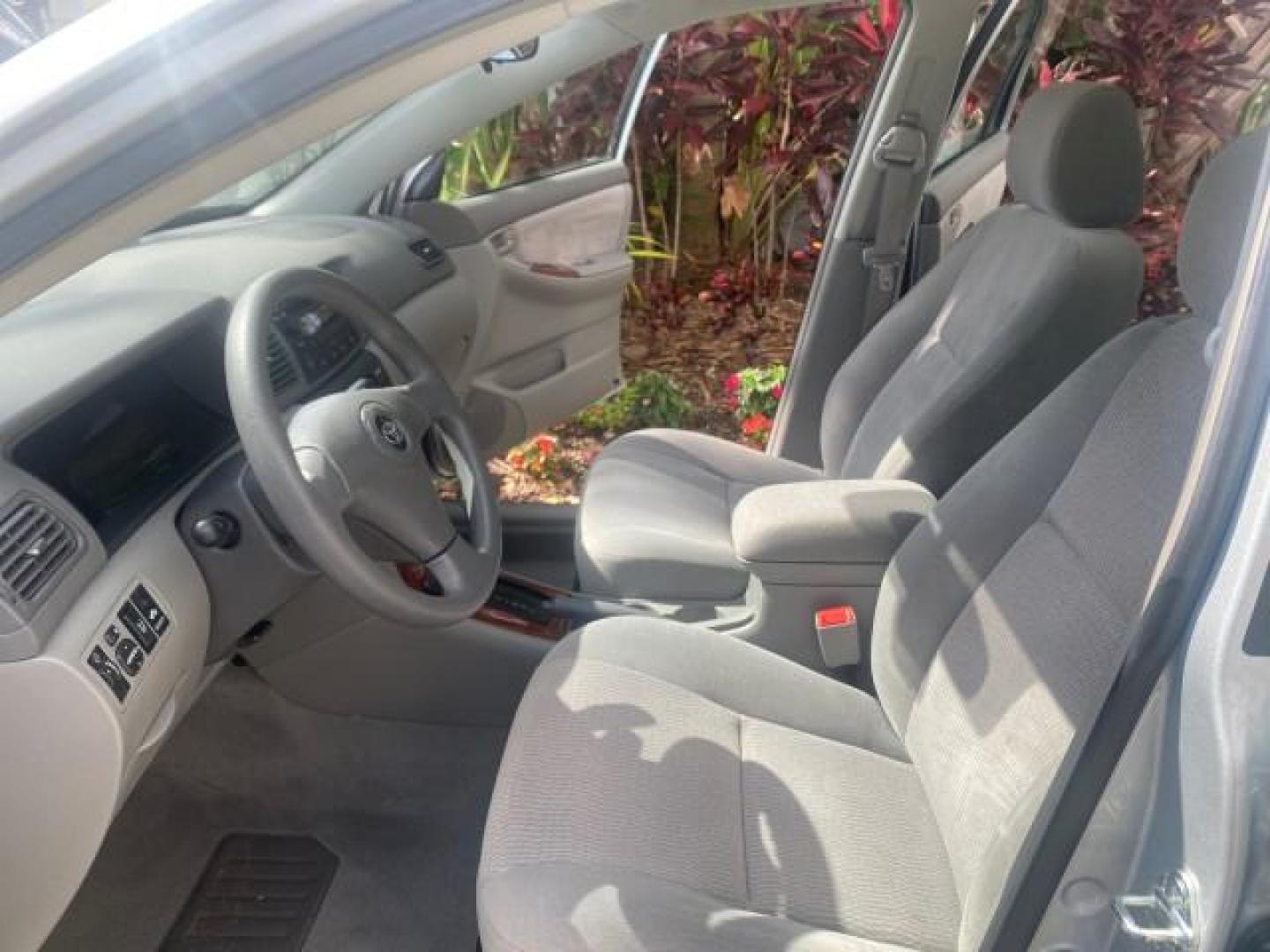2006 Millenium Silver Metallic /Stone Toyota Corolla LE LOW MILES 23,038 LOADED (1NXBR30E16Z) with an 1.8L DOHC SEFI 16-Valve 4-Cyl Aluminum Engine engine, Automatic transmission, located at 4701 North Dixie Hwy, Pompano Beach, FL, 33064, (954) 422-2889, 26.240938, -80.123474 - OUR WEBPAGE FLORIDACARS1.COM HAS OVER 100 PHOTOS AND FREE CARFAX LINK 2006 TOYOTA COROLLA LE AUTO AC LOADED VIN: 1NXBR30E16Z662050 1 N X B R 3 0 E 1 6 Z 6 6 2 0 5 0 SEDAN 4 DR 1.8L I4 F DOHC 16V 41 MPG GASOLINE FRONT WHEEL DRIVE Top Features Cloth Seats Basic Features AM/FM Stereo CD Audio Power Mir - Photo#10