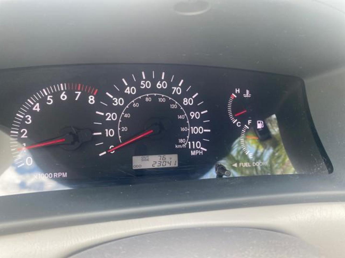 2006 Millenium Silver Metallic /Stone Toyota Corolla LE LOW MILES 23,038 LOADED (1NXBR30E16Z) with an 1.8L DOHC SEFI 16-Valve 4-Cyl Aluminum Engine engine, Automatic transmission, located at 4701 North Dixie Hwy, Pompano Beach, FL, 33064, (954) 422-2889, 26.240938, -80.123474 - OUR WEBPAGE FLORIDACARS1.COM HAS OVER 100 PHOTOS AND FREE CARFAX LINK 2006 TOYOTA COROLLA LE AUTO AC LOADED VIN: 1NXBR30E16Z662050 1 N X B R 3 0 E 1 6 Z 6 6 2 0 5 0 SEDAN 4 DR 1.8L I4 F DOHC 16V 41 MPG GASOLINE FRONT WHEEL DRIVE Top Features Cloth Seats Basic Features AM/FM Stereo CD Audio Power Mir - Photo#18