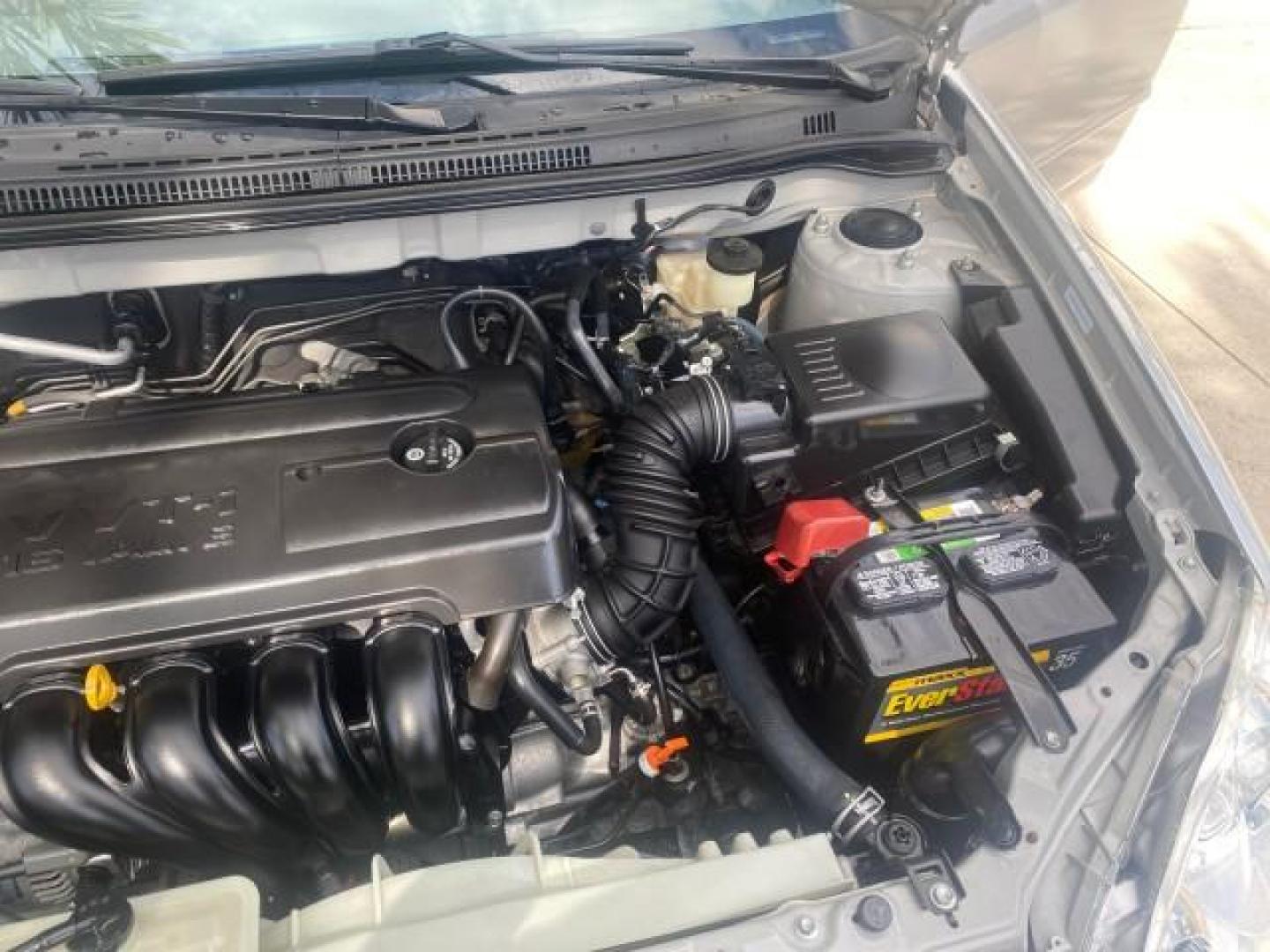2006 Millenium Silver Metallic /Stone Toyota Corolla LE LOW MILES 23,038 LOADED (1NXBR30E16Z) with an 1.8L DOHC SEFI 16-Valve 4-Cyl Aluminum Engine engine, Automatic transmission, located at 4701 North Dixie Hwy, Pompano Beach, FL, 33064, (954) 422-2889, 26.240938, -80.123474 - OUR WEBPAGE FLORIDACARS1.COM HAS OVER 100 PHOTOS AND FREE CARFAX LINK 2006 TOYOTA COROLLA LE AUTO AC LOADED VIN: 1NXBR30E16Z662050 1 N X B R 3 0 E 1 6 Z 6 6 2 0 5 0 SEDAN 4 DR 1.8L I4 F DOHC 16V 41 MPG GASOLINE FRONT WHEEL DRIVE Top Features Cloth Seats Basic Features AM/FM Stereo CD Audio Power Mir - Photo#25