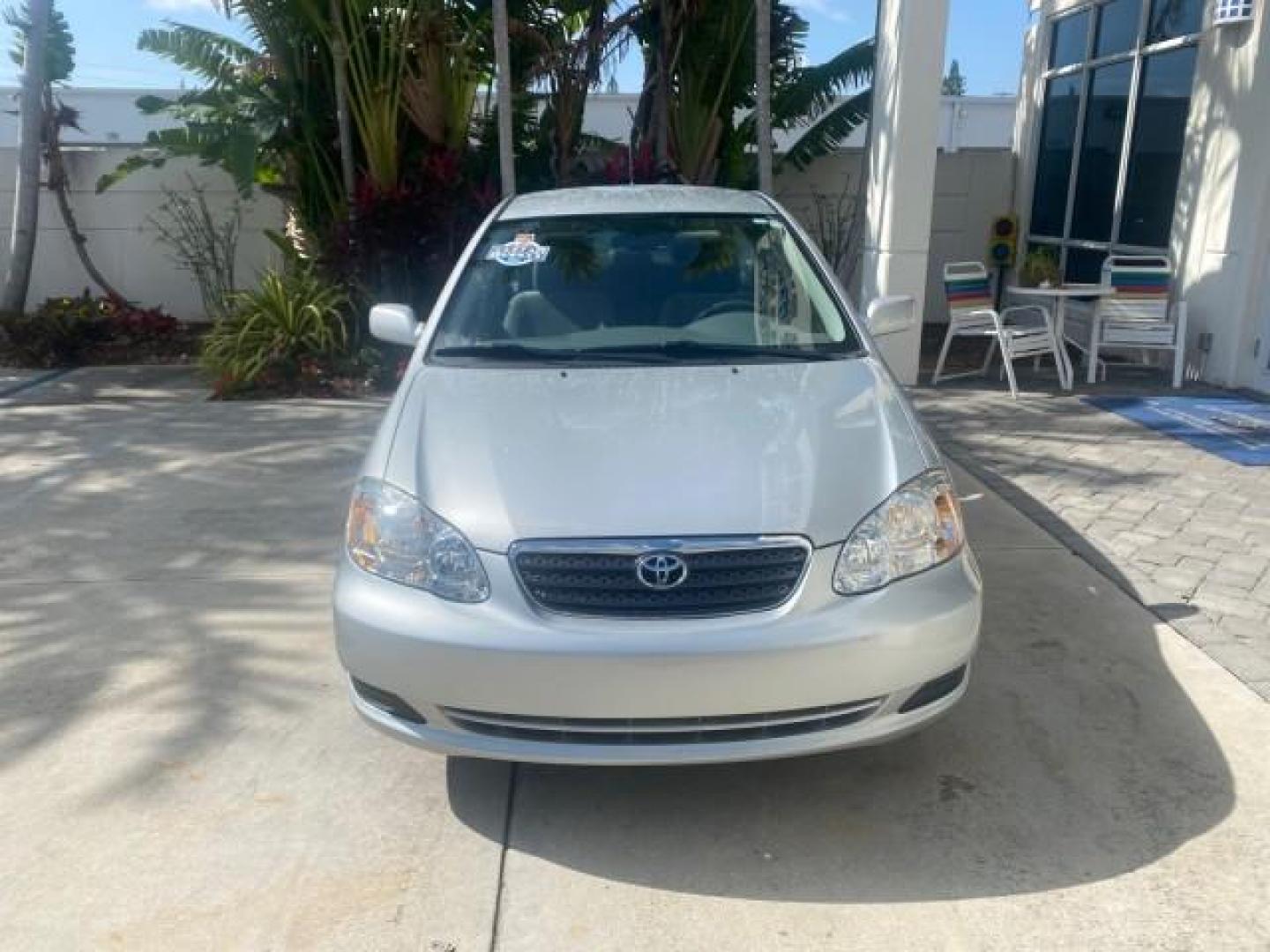 2006 Millenium Silver Metallic /Stone Toyota Corolla LE LOW MILES 23,038 LOADED (1NXBR30E16Z) with an 1.8L DOHC SEFI 16-Valve 4-Cyl Aluminum Engine engine, Automatic transmission, located at 4701 North Dixie Hwy, Pompano Beach, FL, 33064, (954) 422-2889, 26.240938, -80.123474 - OUR WEBPAGE FLORIDACARS1.COM HAS OVER 100 PHOTOS AND FREE CARFAX LINK 2006 TOYOTA COROLLA LE AUTO AC LOADED VIN: 1NXBR30E16Z662050 1 N X B R 3 0 E 1 6 Z 6 6 2 0 5 0 SEDAN 4 DR 1.8L I4 F DOHC 16V 41 MPG GASOLINE FRONT WHEEL DRIVE Top Features Cloth Seats Basic Features AM/FM Stereo CD Audio Power Mir - Photo#2