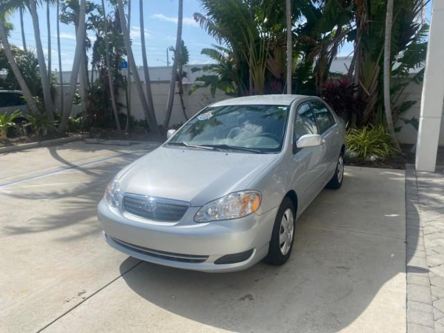 2006 Millenium Silver Metallic /Stone Toyota Corolla LE LOW MILES 23,038 LOADED (1NXBR30E16Z) with an 1.8L DOHC SEFI 16-Valve 4-Cyl Aluminum Engine engine, Automatic transmission, located at 4701 North Dixie Hwy, Pompano Beach, FL, 33064, (954) 422-2889, 26.240938, -80.123474 - OUR WEBPAGE FLORIDACARS1.COM HAS OVER 100 PHOTOS AND FREE CARFAX LINK 2006 TOYOTA COROLLA LE AUTO AC LOADED VIN: 1NXBR30E16Z662050 1 N X B R 3 0 E 1 6 Z 6 6 2 0 5 0 SEDAN 4 DR 1.8L I4 F DOHC 16V 41 MPG GASOLINE FRONT WHEEL DRIVE Top Features Cloth Seats Basic Features AM/FM Stereo CD Audio Power Mir - Photo#3