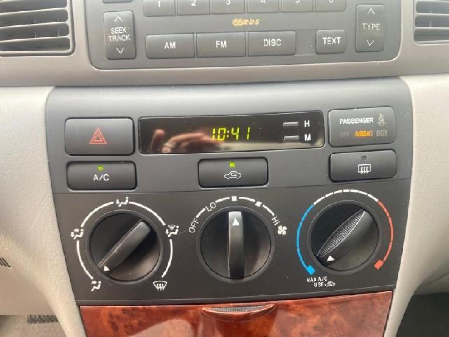 2006 Millenium Silver Metallic /Stone Toyota Corolla LE LOW MILES 23,038 LOADED (1NXBR30E16Z) with an 1.8L DOHC SEFI 16-Valve 4-Cyl Aluminum Engine engine, Automatic transmission, located at 4701 North Dixie Hwy, Pompano Beach, FL, 33064, (954) 422-2889, 26.240938, -80.123474 - OUR WEBPAGE FLORIDACARS1.COM HAS OVER 100 PHOTOS AND FREE CARFAX LINK 2006 TOYOTA COROLLA LE AUTO AC LOADED VIN: 1NXBR30E16Z662050 1 N X B R 3 0 E 1 6 Z 6 6 2 0 5 0 SEDAN 4 DR 1.8L I4 F DOHC 16V 41 MPG GASOLINE FRONT WHEEL DRIVE Top Features Cloth Seats Basic Features AM/FM Stereo CD Audio Power Mir - Photo#43