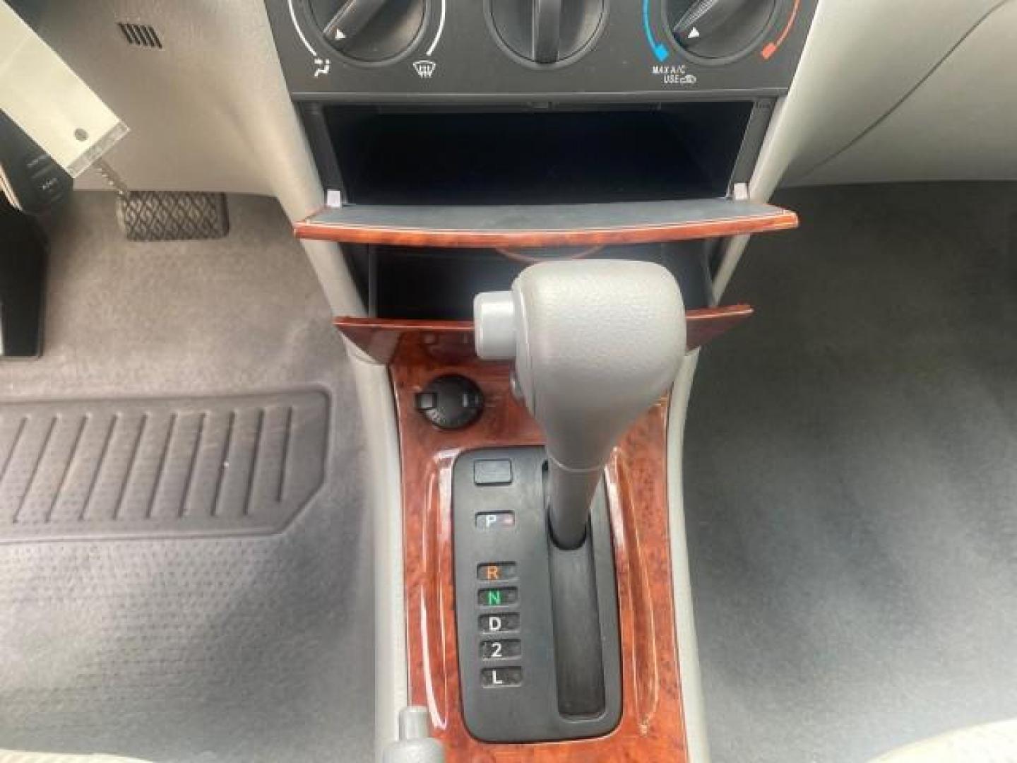 2006 Millenium Silver Metallic /Stone Toyota Corolla LE LOW MILES 23,038 LOADED (1NXBR30E16Z) with an 1.8L DOHC SEFI 16-Valve 4-Cyl Aluminum Engine engine, Automatic transmission, located at 4701 North Dixie Hwy, Pompano Beach, FL, 33064, (954) 422-2889, 26.240938, -80.123474 - OUR WEBPAGE FLORIDACARS1.COM HAS OVER 100 PHOTOS AND FREE CARFAX LINK 2006 TOYOTA COROLLA LE AUTO AC LOADED VIN: 1NXBR30E16Z662050 1 N X B R 3 0 E 1 6 Z 6 6 2 0 5 0 SEDAN 4 DR 1.8L I4 F DOHC 16V 41 MPG GASOLINE FRONT WHEEL DRIVE Top Features Cloth Seats Basic Features AM/FM Stereo CD Audio Power Mir - Photo#44