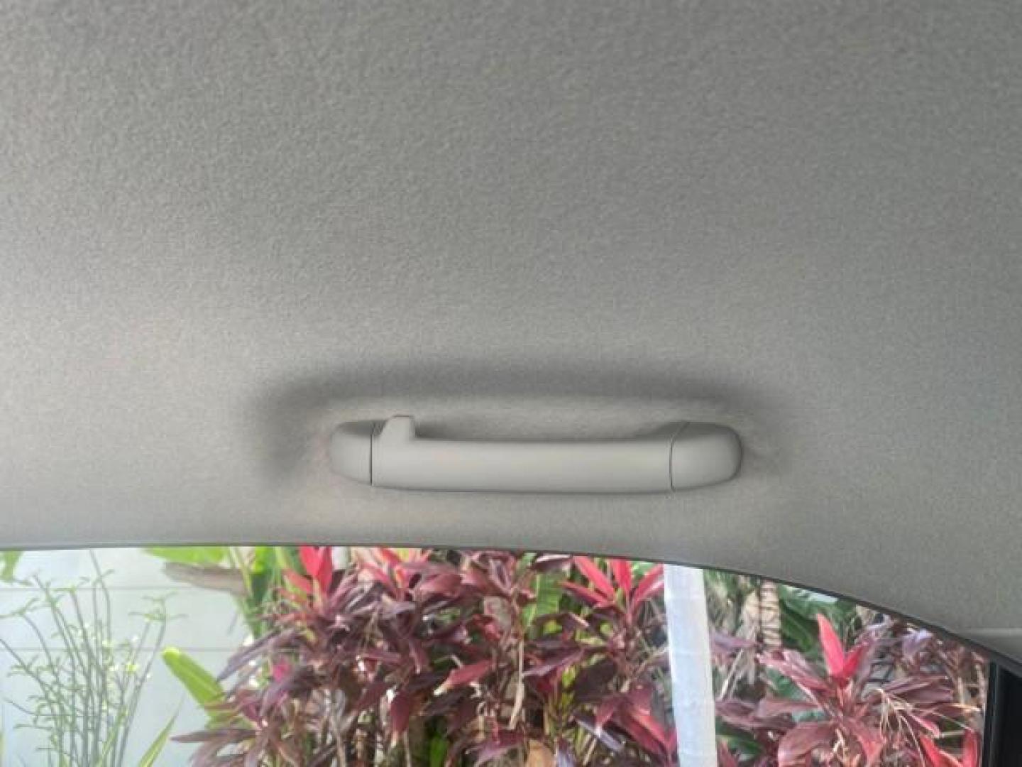 2006 Millenium Silver Metallic /Stone Toyota Corolla LE LOW MILES 23,038 LOADED (1NXBR30E16Z) with an 1.8L DOHC SEFI 16-Valve 4-Cyl Aluminum Engine engine, Automatic transmission, located at 4701 North Dixie Hwy, Pompano Beach, FL, 33064, (954) 422-2889, 26.240938, -80.123474 - OUR WEBPAGE FLORIDACARS1.COM HAS OVER 100 PHOTOS AND FREE CARFAX LINK 2006 TOYOTA COROLLA LE AUTO AC LOADED VIN: 1NXBR30E16Z662050 1 N X B R 3 0 E 1 6 Z 6 6 2 0 5 0 SEDAN 4 DR 1.8L I4 F DOHC 16V 41 MPG GASOLINE FRONT WHEEL DRIVE Top Features Cloth Seats Basic Features AM/FM Stereo CD Audio Power Mir - Photo#59