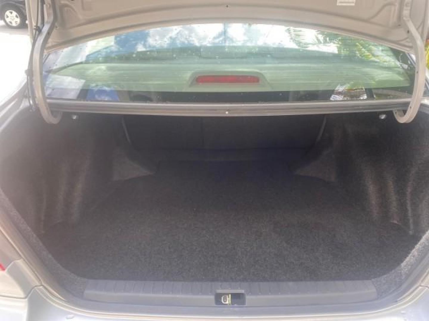 2006 Millenium Silver Metallic /Stone Toyota Corolla LE LOW MILES 23,038 LOADED (1NXBR30E16Z) with an 1.8L DOHC SEFI 16-Valve 4-Cyl Aluminum Engine engine, Automatic transmission, located at 4701 North Dixie Hwy, Pompano Beach, FL, 33064, (954) 422-2889, 26.240938, -80.123474 - OUR WEBPAGE FLORIDACARS1.COM HAS OVER 100 PHOTOS AND FREE CARFAX LINK 2006 TOYOTA COROLLA LE AUTO AC LOADED VIN: 1NXBR30E16Z662050 1 N X B R 3 0 E 1 6 Z 6 6 2 0 5 0 SEDAN 4 DR 1.8L I4 F DOHC 16V 41 MPG GASOLINE FRONT WHEEL DRIVE Top Features Cloth Seats Basic Features AM/FM Stereo CD Audio Power Mir - Photo#73