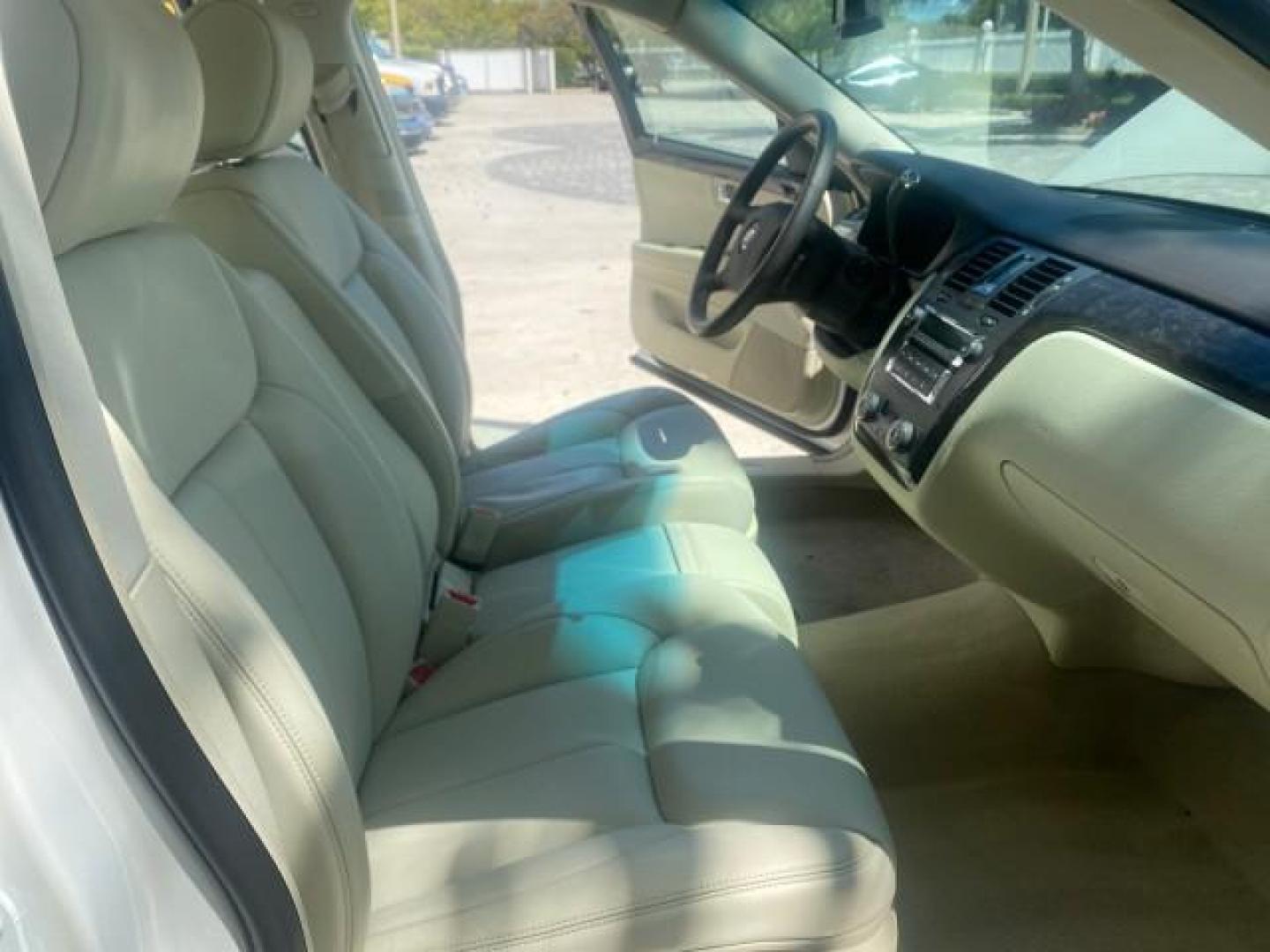 2008 White Diamond Tricoat /Light Linen Cadillac DTS 1 OWNER LOW MILES 25,325 (1G6KD57Y28U) with an Northstar 4.6L DOHC V8 Engine engine, Automatic transmission, located at 4701 North Dixie Hwy, Pompano Beach, FL, 33064, (954) 422-2889, 26.240938, -80.123474 - OUR WEBPAGE FLORIDACARS1.COM HAS OVER 100 PHOTOS AND FREE CARFAX LINK 2008 CADILLAC DTS VIN: 1G6KD57Y28U201203 1 G 6 K D 5 7 Y 2 8 U 2 0 1 2 0 3 SEDAN 4 DR 4.6L V8 F GASOLINE FRONT WHEEL DRIVE Top Features A/C Seat(s) Leather Seats Alloy Wheels Memory Seat(s) BOSE Sound System Parking Sensors Blind - Photo#12