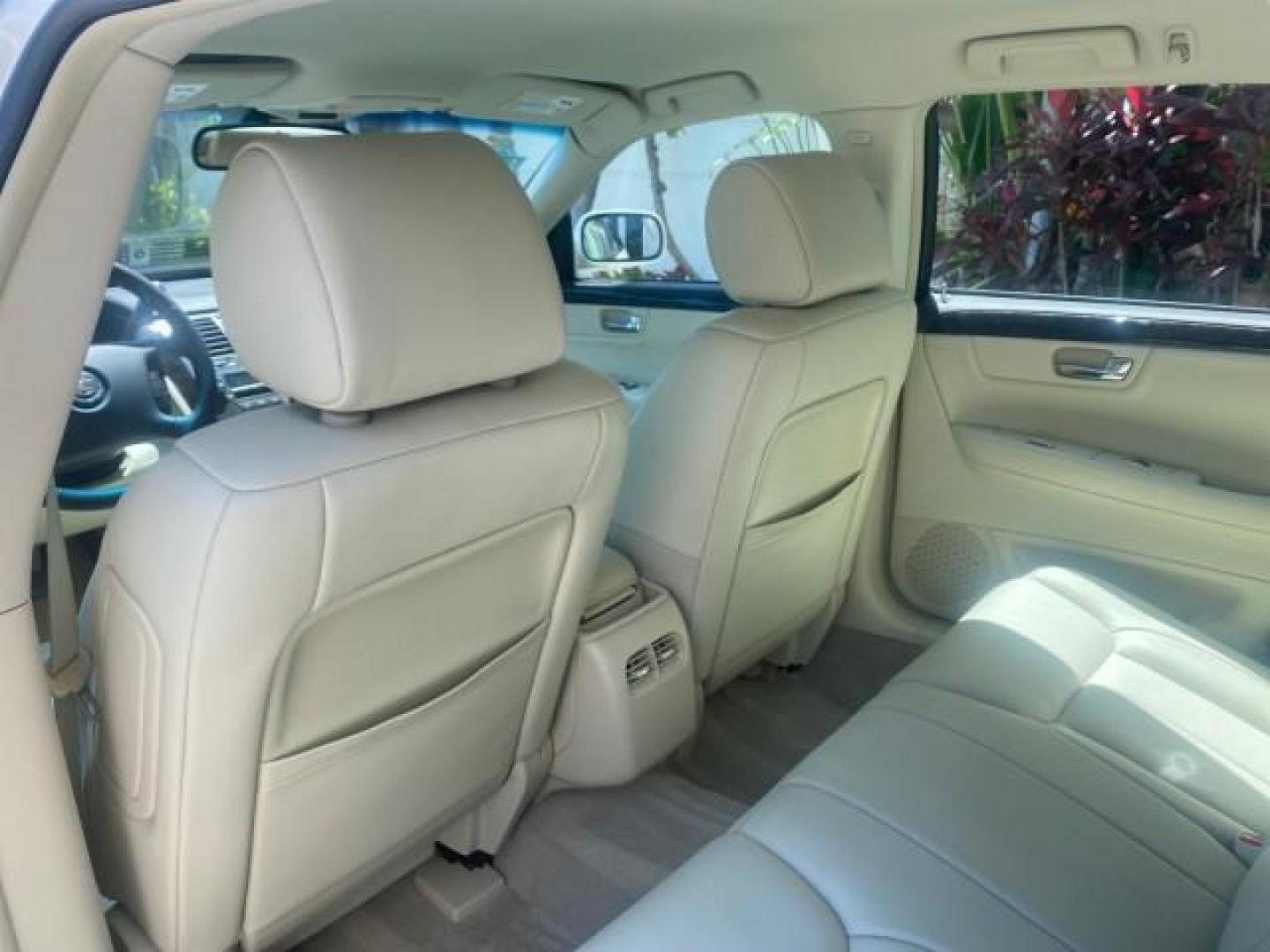 2008 White Diamond Tricoat /Light Linen Cadillac DTS 1 OWNER LOW MILES 25,325 (1G6KD57Y28U) with an Northstar 4.6L DOHC V8 Engine engine, Automatic transmission, located at 4701 North Dixie Hwy, Pompano Beach, FL, 33064, (954) 422-2889, 26.240938, -80.123474 - OUR WEBPAGE FLORIDACARS1.COM HAS OVER 100 PHOTOS AND FREE CARFAX LINK 2008 CADILLAC DTS VIN: 1G6KD57Y28U201203 1 G 6 K D 5 7 Y 2 8 U 2 0 1 2 0 3 SEDAN 4 DR 4.6L V8 F GASOLINE FRONT WHEEL DRIVE Top Features A/C Seat(s) Leather Seats Alloy Wheels Memory Seat(s) BOSE Sound System Parking Sensors Blind - Photo#66