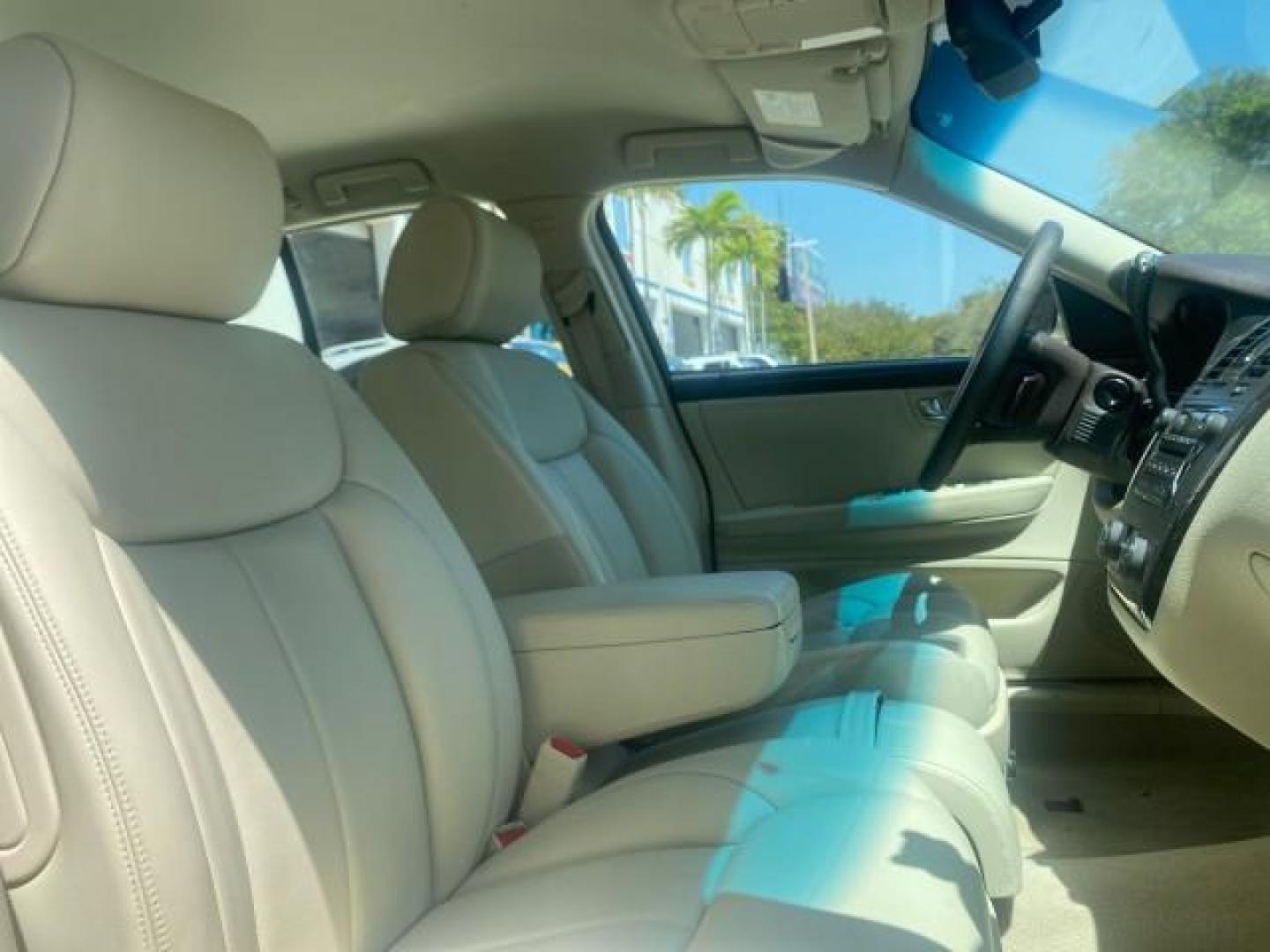 2008 White Diamond Tricoat /Light Linen Cadillac DTS 1 OWNER LOW MILES 25,325 (1G6KD57Y28U) with an Northstar 4.6L DOHC V8 Engine engine, Automatic transmission, located at 4701 North Dixie Hwy, Pompano Beach, FL, 33064, (954) 422-2889, 26.240938, -80.123474 - OUR WEBPAGE FLORIDACARS1.COM HAS OVER 100 PHOTOS AND FREE CARFAX LINK 2008 CADILLAC DTS VIN: 1G6KD57Y28U201203 1 G 6 K D 5 7 Y 2 8 U 2 0 1 2 0 3 SEDAN 4 DR 4.6L V8 F GASOLINE FRONT WHEEL DRIVE Top Features A/C Seat(s) Leather Seats Alloy Wheels Memory Seat(s) BOSE Sound System Parking Sensors Blind - Photo#97