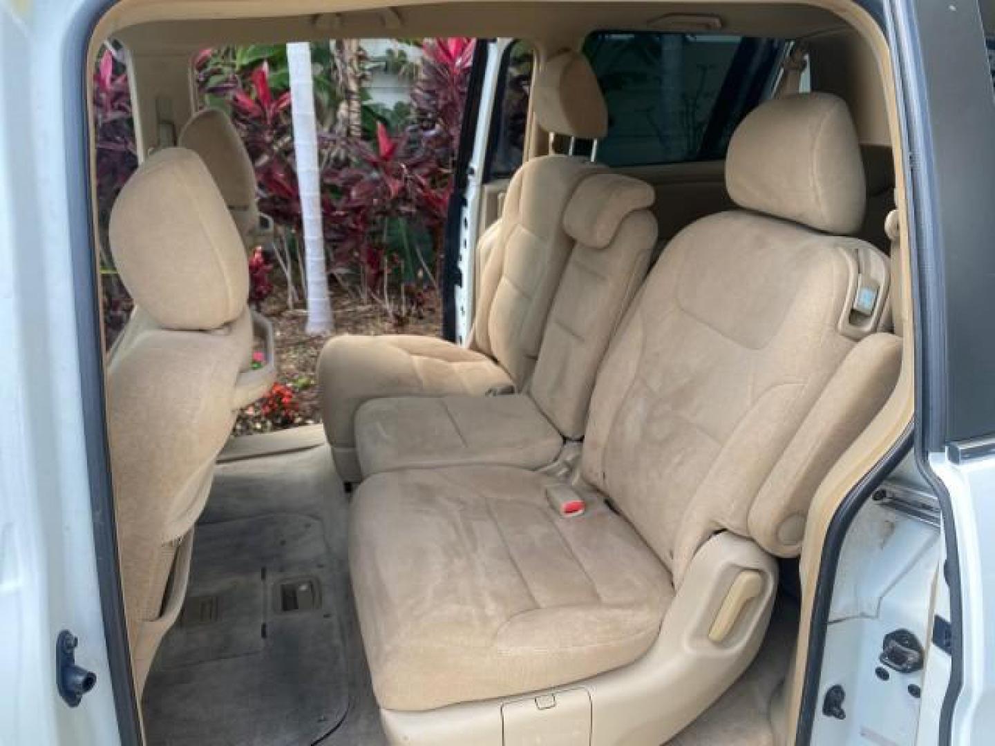 2006 Taffeta White /Ivory Honda Odyssey EX 1 OWNER LOW MILES (5FNRL38486B) with an 3.5L SOHC MPFI 24-Valve VTEC V6 Engine engine, Automatic transmission, located at 4701 North Dixie Hwy, Pompano Beach, FL, 33064, (954) 422-2889, 26.240938, -80.123474 - OUR WEBPAGE FLORIDACARS1.COM HAS OVER 100 PHOTOS AND FREE CARFAX LINK 2006 HONDA ODYSSEY EX VIN: 5FNRL38486B405265 5 F N R L 3 8 4 8 6 B 4 0 5 2 6 5 VAN 3.5L V6 F SOHC 24V GASOLINE FRONT WHEEL DRIVE Top Features Alloy Wheels Rear Air Conditioning Cloth Seats Rear Sunshade Fold-Away Third Row Third R - Photo#14