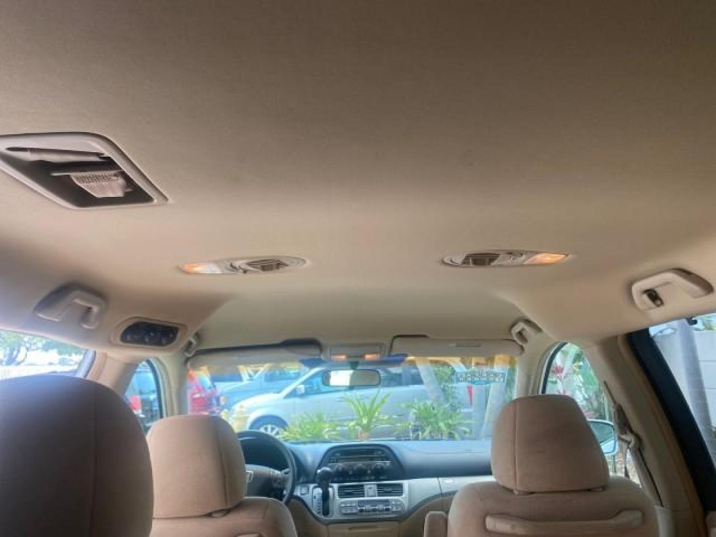 2006 Taffeta White /Ivory Honda Odyssey EX 1 OWNER LOW MILES (5FNRL38486B) with an 3.5L SOHC MPFI 24-Valve VTEC V6 Engine engine, Automatic transmission, located at 4701 North Dixie Hwy, Pompano Beach, FL, 33064, (954) 422-2889, 26.240938, -80.123474 - OUR WEBPAGE FLORIDACARS1.COM HAS OVER 100 PHOTOS AND FREE CARFAX LINK 2006 HONDA ODYSSEY EX VIN: 5FNRL38486B405265 5 F N R L 3 8 4 8 6 B 4 0 5 2 6 5 VAN 3.5L V6 F SOHC 24V GASOLINE FRONT WHEEL DRIVE Top Features Alloy Wheels Rear Air Conditioning Cloth Seats Rear Sunshade Fold-Away Third Row Third R - Photo#79