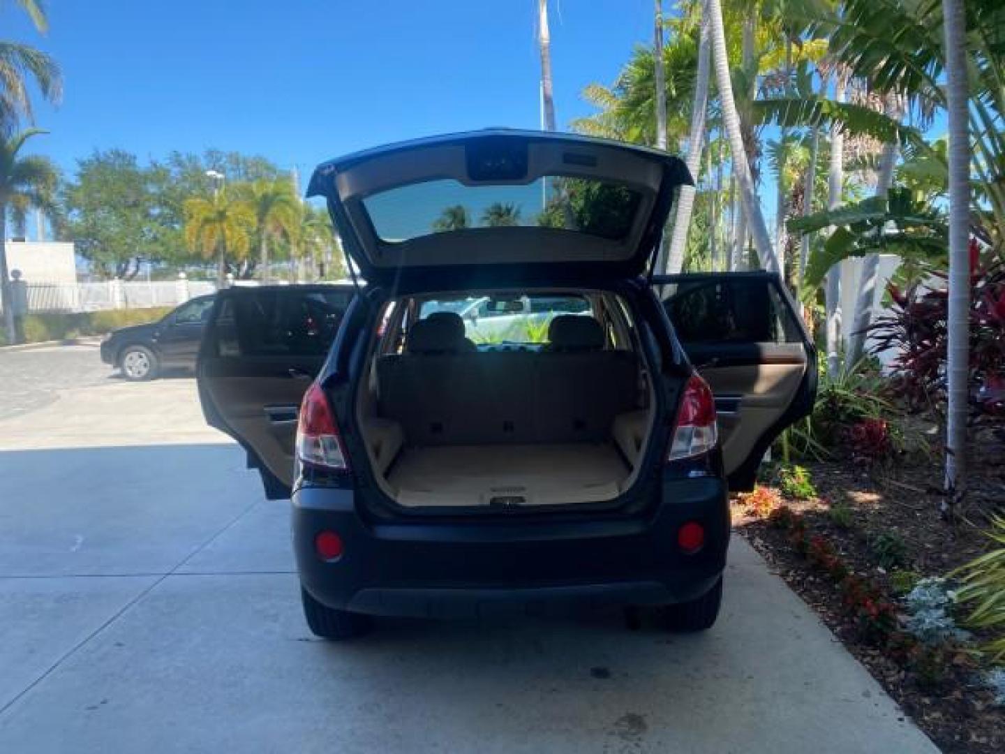 2008 Black Onyx /Tan Saturn VUE XE 1 OWNER FL LOW MILES 56,371 (3GSCL33P28S) with an Ecotec 2.4L 4-Cyl MFI Engine engine, Automatic transmission, located at 4701 North Dixie Hwy, Pompano Beach, FL, 33064, (954) 422-2889, 26.240938, -80.123474 - OUR WEBPAGE FLORIDACARS1.COM HAS OVER 100 PHOTOS AND FREE CARFAX LINK 2008 SATURN VUE XE VIN: 3GSCL33P28S503617 3 G S C L 3 3 P 2 8 S 5 0 3 6 1 7 4 DOOR WAGON/SPORT UTILITY 2.4L I4 F 26 MPG GASOLINE FRONT WHEEL DRIVE Top Features Alloy Wheels Cloth Seats Satellite Radio Ready Basic Features ABS Brak - Photo#15