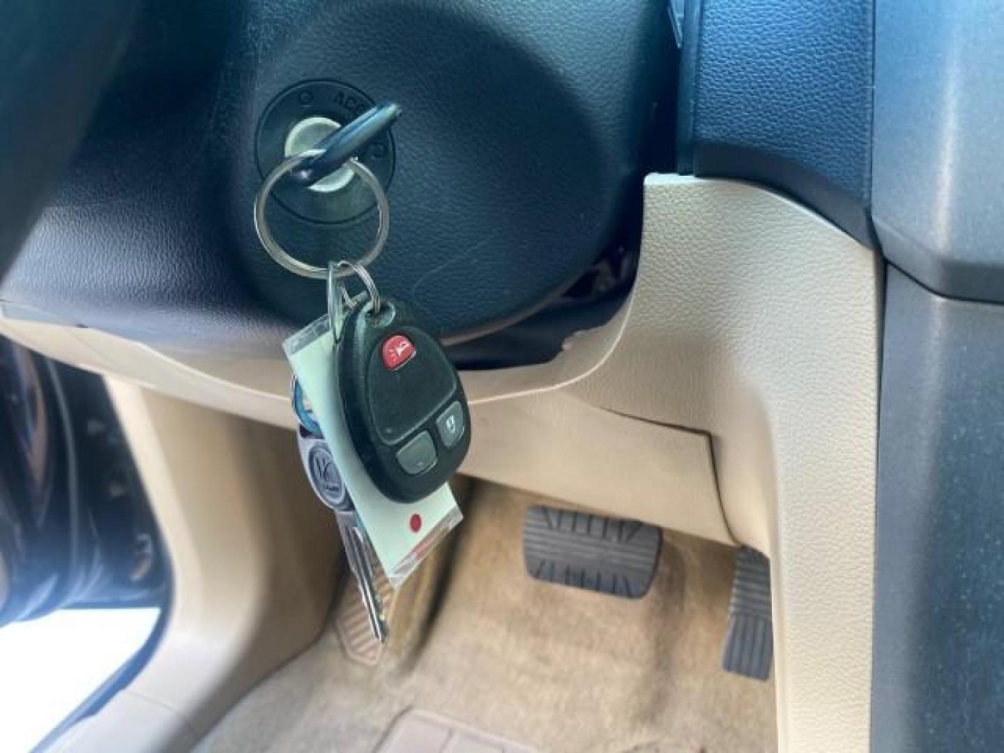 2008 Black Onyx /Tan Saturn VUE XE 1 OWNER FL LOW MILES 56,371 (3GSCL33P28S) with an Ecotec 2.4L 4-Cyl MFI Engine engine, Automatic transmission, located at 4701 North Dixie Hwy, Pompano Beach, FL, 33064, (954) 422-2889, 26.240938, -80.123474 - OUR WEBPAGE FLORIDACARS1.COM HAS OVER 100 PHOTOS AND FREE CARFAX LINK 2008 SATURN VUE XE VIN: 3GSCL33P28S503617 3 G S C L 3 3 P 2 8 S 5 0 3 6 1 7 4 DOOR WAGON/SPORT UTILITY 2.4L I4 F 26 MPG GASOLINE FRONT WHEEL DRIVE Top Features Alloy Wheels Cloth Seats Satellite Radio Ready Basic Features ABS Brak - Photo#41