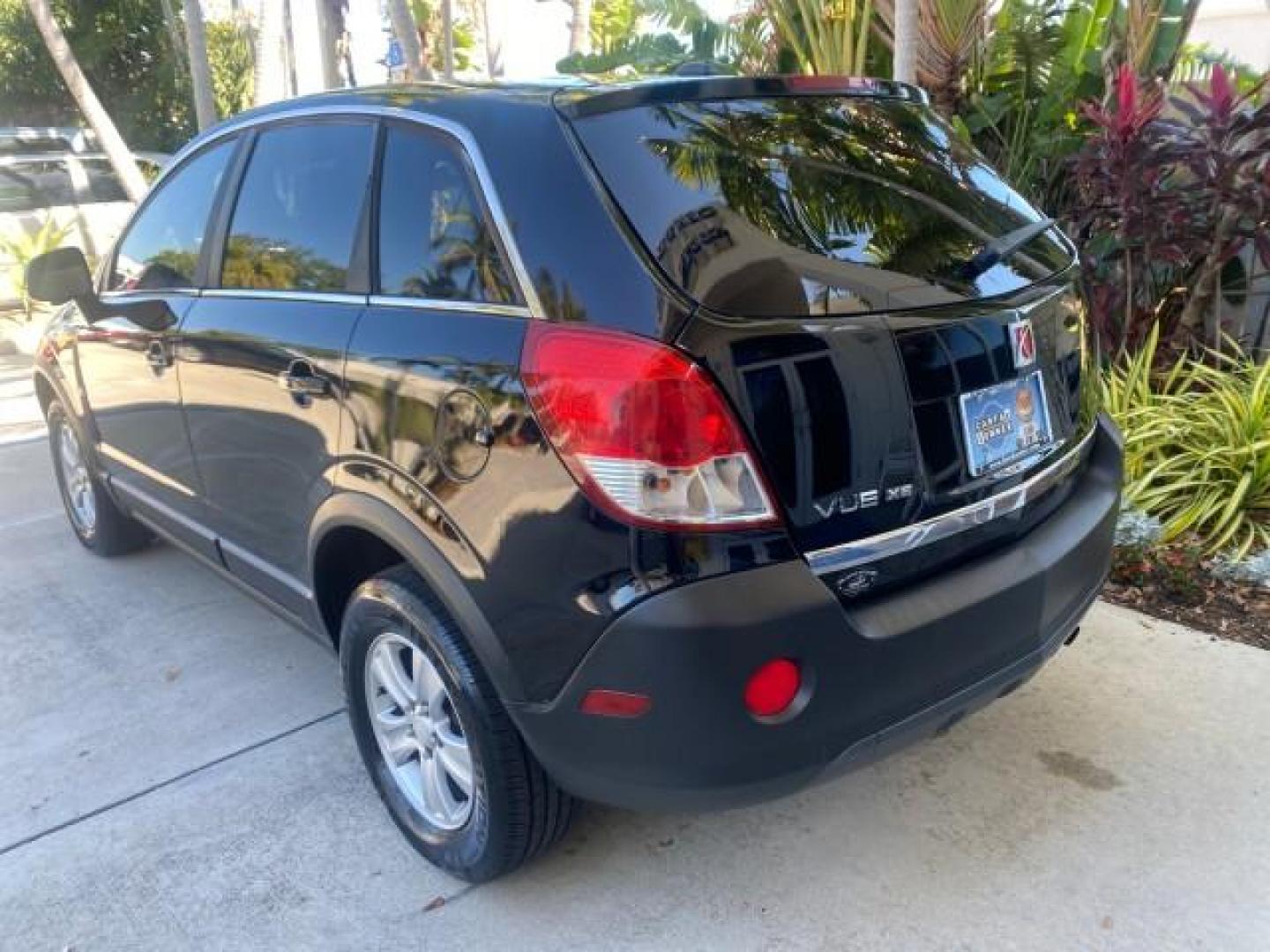 2008 Black Onyx /Tan Saturn VUE XE 1 OWNER FL LOW MILES 56,371 (3GSCL33P28S) with an Ecotec 2.4L 4-Cyl MFI Engine engine, Automatic transmission, located at 4701 North Dixie Hwy, Pompano Beach, FL, 33064, (954) 422-2889, 26.240938, -80.123474 - OUR WEBPAGE FLORIDACARS1.COM HAS OVER 100 PHOTOS AND FREE CARFAX LINK 2008 SATURN VUE XE VIN: 3GSCL33P28S503617 3 G S C L 3 3 P 2 8 S 5 0 3 6 1 7 4 DOOR WAGON/SPORT UTILITY 2.4L I4 F 26 MPG GASOLINE FRONT WHEEL DRIVE Top Features Alloy Wheels Cloth Seats Satellite Radio Ready Basic Features ABS Brak - Photo#77