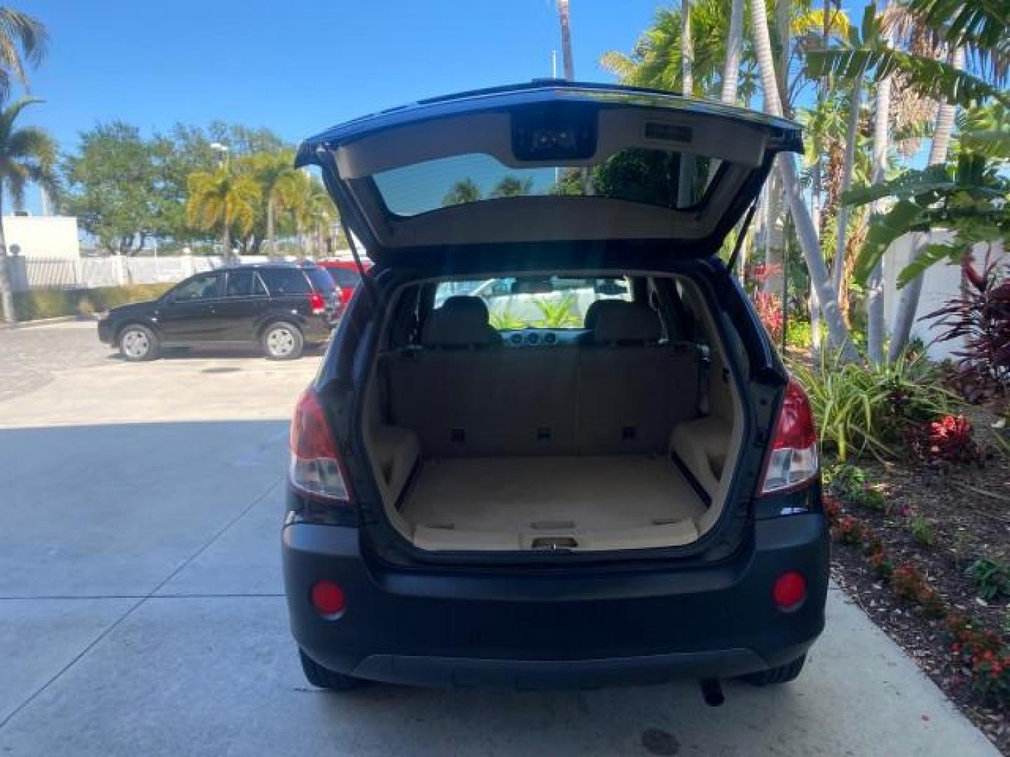 2008 Black Onyx /Tan Saturn VUE XE 1 OWNER FL LOW MILES 56,371 (3GSCL33P28S) with an Ecotec 2.4L 4-Cyl MFI Engine engine, Automatic transmission, located at 4701 North Dixie Hwy, Pompano Beach, FL, 33064, (954) 422-2889, 26.240938, -80.123474 - OUR WEBPAGE FLORIDACARS1.COM HAS OVER 100 PHOTOS AND FREE CARFAX LINK 2008 SATURN VUE XE VIN: 3GSCL33P28S503617 3 G S C L 3 3 P 2 8 S 5 0 3 6 1 7 4 DOOR WAGON/SPORT UTILITY 2.4L I4 F 26 MPG GASOLINE FRONT WHEEL DRIVE Top Features Alloy Wheels Cloth Seats Satellite Radio Ready Basic Features ABS Brak - Photo#80
