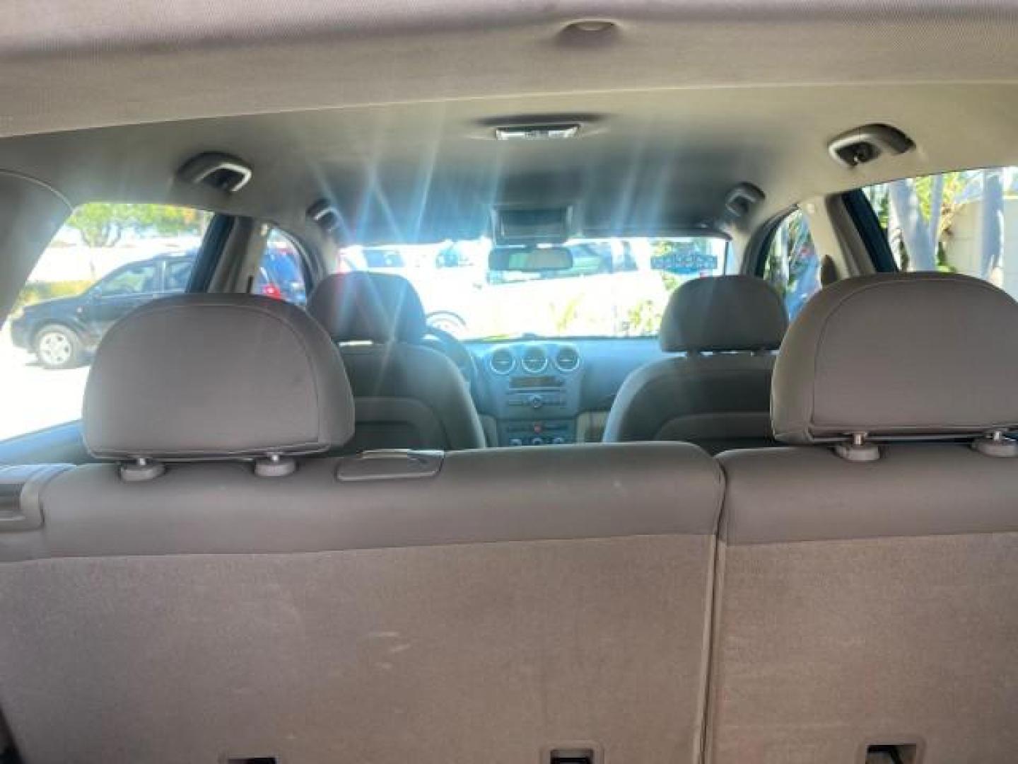 2008 Black Onyx /Tan Saturn VUE XE 1 OWNER FL LOW MILES 56,371 (3GSCL33P28S) with an Ecotec 2.4L 4-Cyl MFI Engine engine, Automatic transmission, located at 4701 North Dixie Hwy, Pompano Beach, FL, 33064, (954) 422-2889, 26.240938, -80.123474 - OUR WEBPAGE FLORIDACARS1.COM HAS OVER 100 PHOTOS AND FREE CARFAX LINK 2008 SATURN VUE XE VIN: 3GSCL33P28S503617 3 G S C L 3 3 P 2 8 S 5 0 3 6 1 7 4 DOOR WAGON/SPORT UTILITY 2.4L I4 F 26 MPG GASOLINE FRONT WHEEL DRIVE Top Features Alloy Wheels Cloth Seats Satellite Radio Ready Basic Features ABS Brak - Photo#82