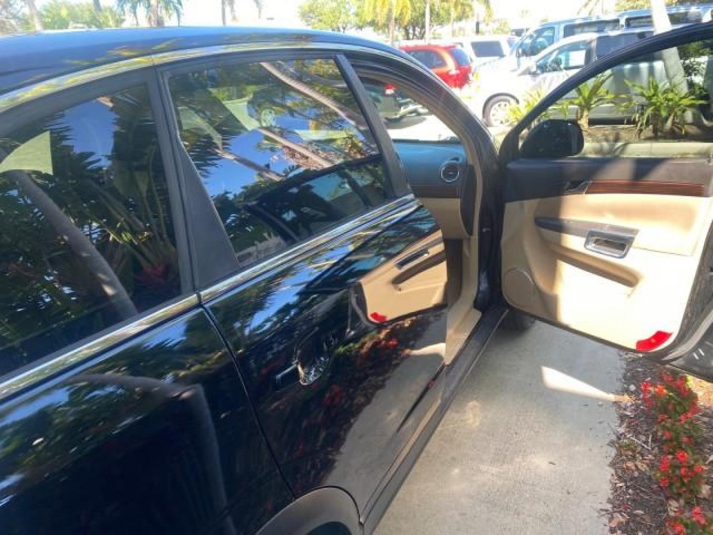 2008 Black Onyx /Tan Saturn VUE XE 1 OWNER FL LOW MILES 56,371 (3GSCL33P28S) with an Ecotec 2.4L 4-Cyl MFI Engine engine, Automatic transmission, located at 4701 North Dixie Hwy, Pompano Beach, FL, 33064, (954) 422-2889, 26.240938, -80.123474 - OUR WEBPAGE FLORIDACARS1.COM HAS OVER 100 PHOTOS AND FREE CARFAX LINK 2008 SATURN VUE XE VIN: 3GSCL33P28S503617 3 G S C L 3 3 P 2 8 S 5 0 3 6 1 7 4 DOOR WAGON/SPORT UTILITY 2.4L I4 F 26 MPG GASOLINE FRONT WHEEL DRIVE Top Features Alloy Wheels Cloth Seats Satellite Radio Ready Basic Features ABS Brak - Photo#91