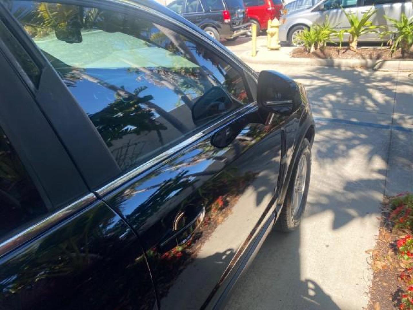 2008 Black Onyx /Tan Saturn VUE XE 1 OWNER FL LOW MILES 56,371 (3GSCL33P28S) with an Ecotec 2.4L 4-Cyl MFI Engine engine, Automatic transmission, located at 4701 North Dixie Hwy, Pompano Beach, FL, 33064, (954) 422-2889, 26.240938, -80.123474 - OUR WEBPAGE FLORIDACARS1.COM HAS OVER 100 PHOTOS AND FREE CARFAX LINK 2008 SATURN VUE XE VIN: 3GSCL33P28S503617 3 G S C L 3 3 P 2 8 S 5 0 3 6 1 7 4 DOOR WAGON/SPORT UTILITY 2.4L I4 F 26 MPG GASOLINE FRONT WHEEL DRIVE Top Features Alloy Wheels Cloth Seats Satellite Radio Ready Basic Features ABS Brak - Photo#92