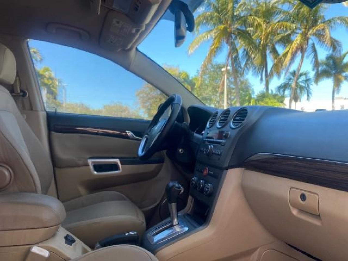 2008 Black Onyx /Tan Saturn VUE XE 1 OWNER FL LOW MILES 56,371 (3GSCL33P28S) with an Ecotec 2.4L 4-Cyl MFI Engine engine, Automatic transmission, located at 4701 North Dixie Hwy, Pompano Beach, FL, 33064, (954) 422-2889, 26.240938, -80.123474 - OUR WEBPAGE FLORIDACARS1.COM HAS OVER 100 PHOTOS AND FREE CARFAX LINK 2008 SATURN VUE XE VIN: 3GSCL33P28S503617 3 G S C L 3 3 P 2 8 S 5 0 3 6 1 7 4 DOOR WAGON/SPORT UTILITY 2.4L I4 F 26 MPG GASOLINE FRONT WHEEL DRIVE Top Features Alloy Wheels Cloth Seats Satellite Radio Ready Basic Features ABS Brak - Photo#97