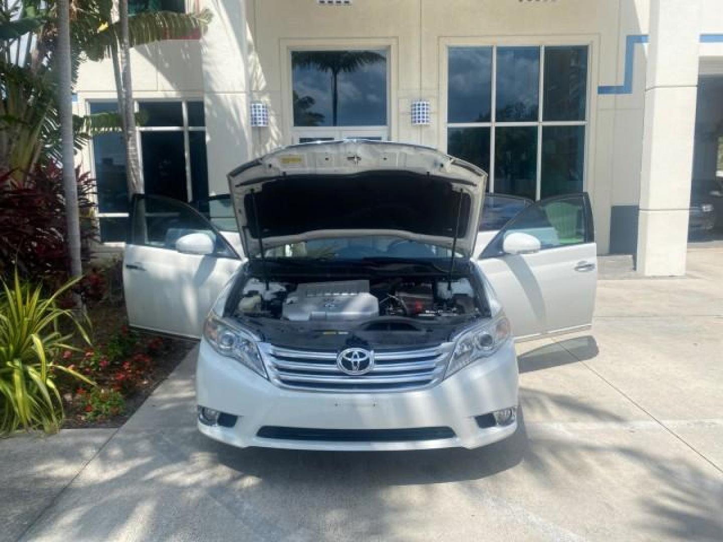 2011 Blizzard Pearl /Ivory Toyota Avalon Sunroof Limited low miles 69,373 1 FL (4T1BK3DB8BU) with an 3.5L DOHC EFI 24-Valve V6 Engine engine, Automatic transmission, located at 4701 North Dixie Hwy, Pompano Beach, FL, 33064, (954) 422-2889, 26.240938, -80.123474 - OUR WEBPAGE FLORIDACARS1.COM HAS OVER 100 PHOTOS AND FREE CARFAX LINK 2011 TOYOTA AVALON LIMITED $ 36,435 NEW VIN: 4T1BK3DB8BU428356 4 T 1 B K 3 D B 8 B U 4 2 8 3 5 6 SEDAN 4 DR 3.5L V6 F DOHC 24V 29 mpg GASOLINE FRONT WHEEL DRIVE Top Features A/C Seat(s) Navigation System Alloy Wheels Power Hatch/D - Photo#16