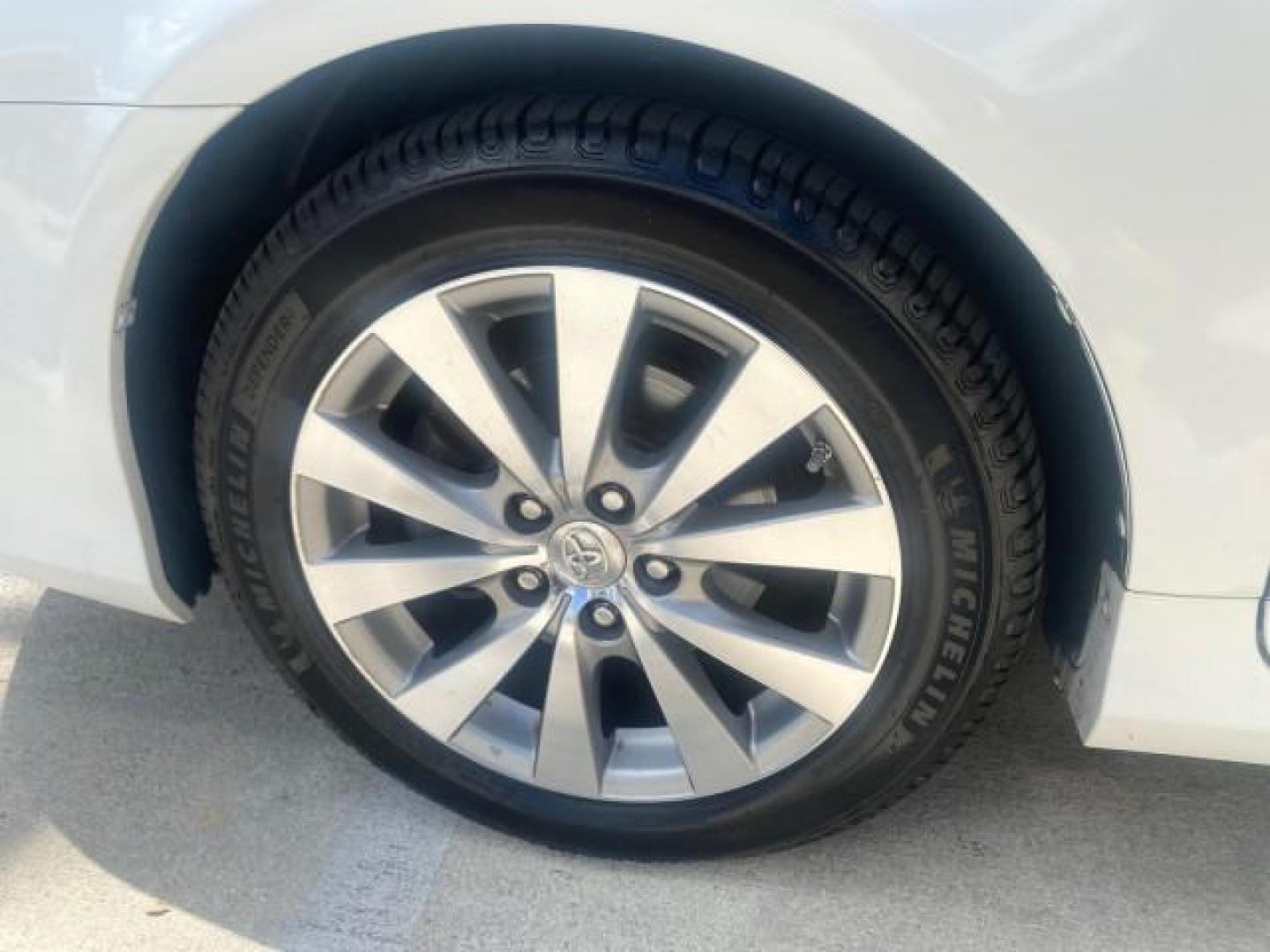 2011 Blizzard Pearl /Ivory Toyota Avalon Sunroof Limited low miles 69,373 1 FL (4T1BK3DB8BU) with an 3.5L DOHC EFI 24-Valve V6 Engine engine, Automatic transmission, located at 4701 North Dixie Hwy, Pompano Beach, FL, 33064, (954) 422-2889, 26.240938, -80.123474 - OUR WEBPAGE FLORIDACARS1.COM HAS OVER 100 PHOTOS AND FREE CARFAX LINK 2011 TOYOTA AVALON LIMITED $ 36,435 NEW VIN: 4T1BK3DB8BU428356 4 T 1 B K 3 D B 8 B U 4 2 8 3 5 6 SEDAN 4 DR 3.5L V6 F DOHC 24V 29 mpg GASOLINE FRONT WHEEL DRIVE Top Features A/C Seat(s) Navigation System Alloy Wheels Power Hatch/D - Photo#19