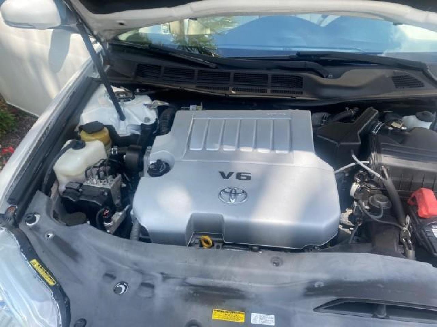 2011 Blizzard Pearl /Ivory Toyota Avalon Sunroof Limited low miles 69,373 1 FL (4T1BK3DB8BU) with an 3.5L DOHC EFI 24-Valve V6 Engine engine, Automatic transmission, located at 4701 North Dixie Hwy, Pompano Beach, FL, 33064, (954) 422-2889, 26.240938, -80.123474 - OUR WEBPAGE FLORIDACARS1.COM HAS OVER 100 PHOTOS AND FREE CARFAX LINK 2011 TOYOTA AVALON LIMITED $ 36,435 NEW VIN: 4T1BK3DB8BU428356 4 T 1 B K 3 D B 8 B U 4 2 8 3 5 6 SEDAN 4 DR 3.5L V6 F DOHC 24V 29 mpg GASOLINE FRONT WHEEL DRIVE Top Features A/C Seat(s) Navigation System Alloy Wheels Power Hatch/D - Photo#24