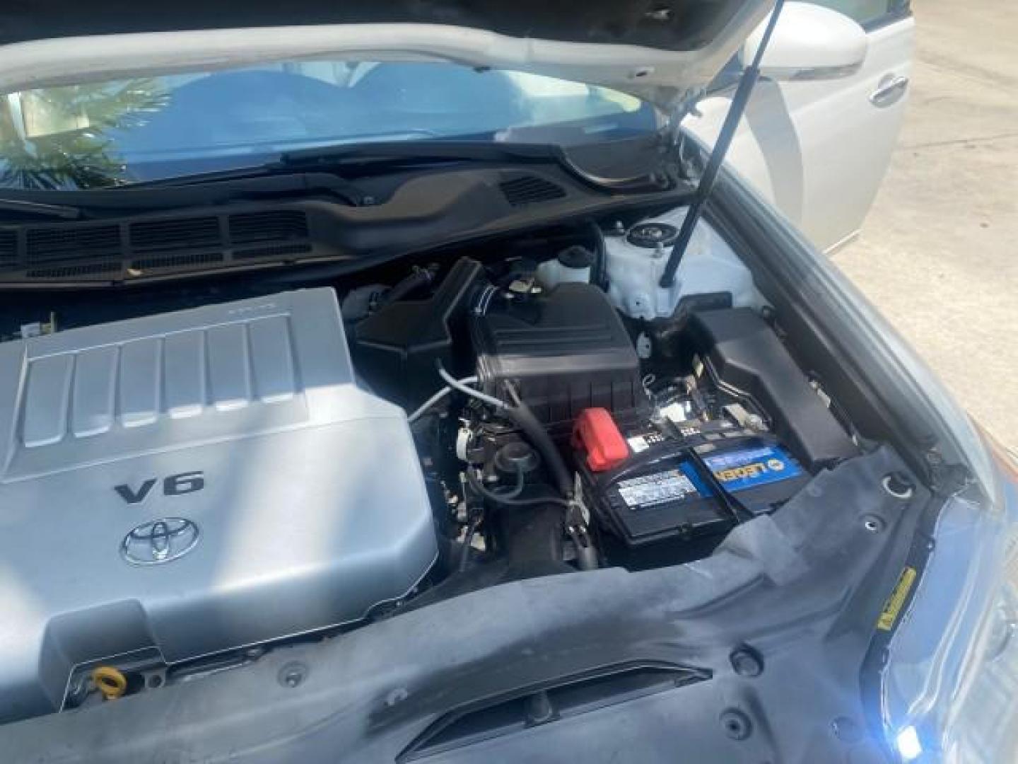 2011 Blizzard Pearl /Ivory Toyota Avalon Sunroof Limited low miles 69,373 1 FL (4T1BK3DB8BU) with an 3.5L DOHC EFI 24-Valve V6 Engine engine, Automatic transmission, located at 4701 North Dixie Hwy, Pompano Beach, FL, 33064, (954) 422-2889, 26.240938, -80.123474 - OUR WEBPAGE FLORIDACARS1.COM HAS OVER 100 PHOTOS AND FREE CARFAX LINK 2011 TOYOTA AVALON LIMITED $ 36,435 NEW VIN: 4T1BK3DB8BU428356 4 T 1 B K 3 D B 8 B U 4 2 8 3 5 6 SEDAN 4 DR 3.5L V6 F DOHC 24V 29 mpg GASOLINE FRONT WHEEL DRIVE Top Features A/C Seat(s) Navigation System Alloy Wheels Power Hatch/D - Photo#25