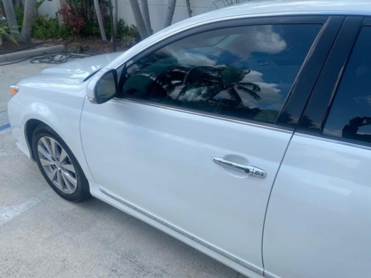 2011 Blizzard Pearl /Ivory Toyota Avalon Sunroof Limited low miles 69,373 1 FL (4T1BK3DB8BU) with an 3.5L DOHC EFI 24-Valve V6 Engine engine, Automatic transmission, located at 4701 North Dixie Hwy, Pompano Beach, FL, 33064, (954) 422-2889, 26.240938, -80.123474 - OUR WEBPAGE FLORIDACARS1.COM HAS OVER 100 PHOTOS AND FREE CARFAX LINK 2011 TOYOTA AVALON LIMITED $ 36,435 NEW VIN: 4T1BK3DB8BU428356 4 T 1 B K 3 D B 8 B U 4 2 8 3 5 6 SEDAN 4 DR 3.5L V6 F DOHC 24V 29 mpg GASOLINE FRONT WHEEL DRIVE Top Features A/C Seat(s) Navigation System Alloy Wheels Power Hatch/D - Photo#26