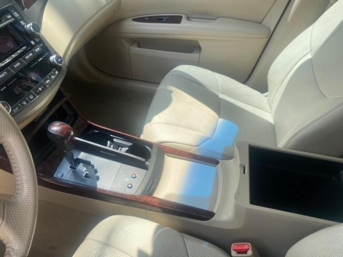 2011 Blizzard Pearl /Ivory Toyota Avalon Sunroof Limited low miles 69,373 1 FL (4T1BK3DB8BU) with an 3.5L DOHC EFI 24-Valve V6 Engine engine, Automatic transmission, located at 4701 North Dixie Hwy, Pompano Beach, FL, 33064, (954) 422-2889, 26.240938, -80.123474 - OUR WEBPAGE FLORIDACARS1.COM HAS OVER 100 PHOTOS AND FREE CARFAX LINK 2011 TOYOTA AVALON LIMITED $ 36,435 NEW VIN: 4T1BK3DB8BU428356 4 T 1 B K 3 D B 8 B U 4 2 8 3 5 6 SEDAN 4 DR 3.5L V6 F DOHC 24V 29 mpg GASOLINE FRONT WHEEL DRIVE Top Features A/C Seat(s) Navigation System Alloy Wheels Power Hatch/D - Photo#51
