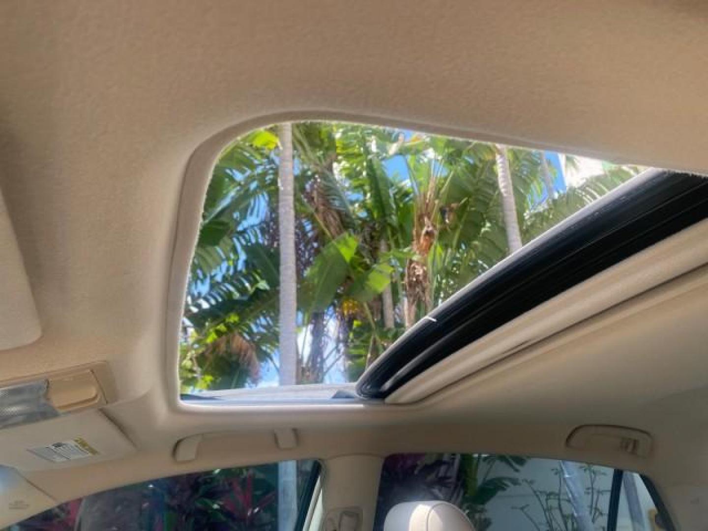 2011 Blizzard Pearl /Ivory Toyota Avalon Sunroof Limited low miles 69,373 1 FL (4T1BK3DB8BU) with an 3.5L DOHC EFI 24-Valve V6 Engine engine, Automatic transmission, located at 4701 North Dixie Hwy, Pompano Beach, FL, 33064, (954) 422-2889, 26.240938, -80.123474 - OUR WEBPAGE FLORIDACARS1.COM HAS OVER 100 PHOTOS AND FREE CARFAX LINK 2011 TOYOTA AVALON LIMITED $ 36,435 NEW VIN: 4T1BK3DB8BU428356 4 T 1 B K 3 D B 8 B U 4 2 8 3 5 6 SEDAN 4 DR 3.5L V6 F DOHC 24V 29 mpg GASOLINE FRONT WHEEL DRIVE Top Features A/C Seat(s) Navigation System Alloy Wheels Power Hatch/D - Photo#54